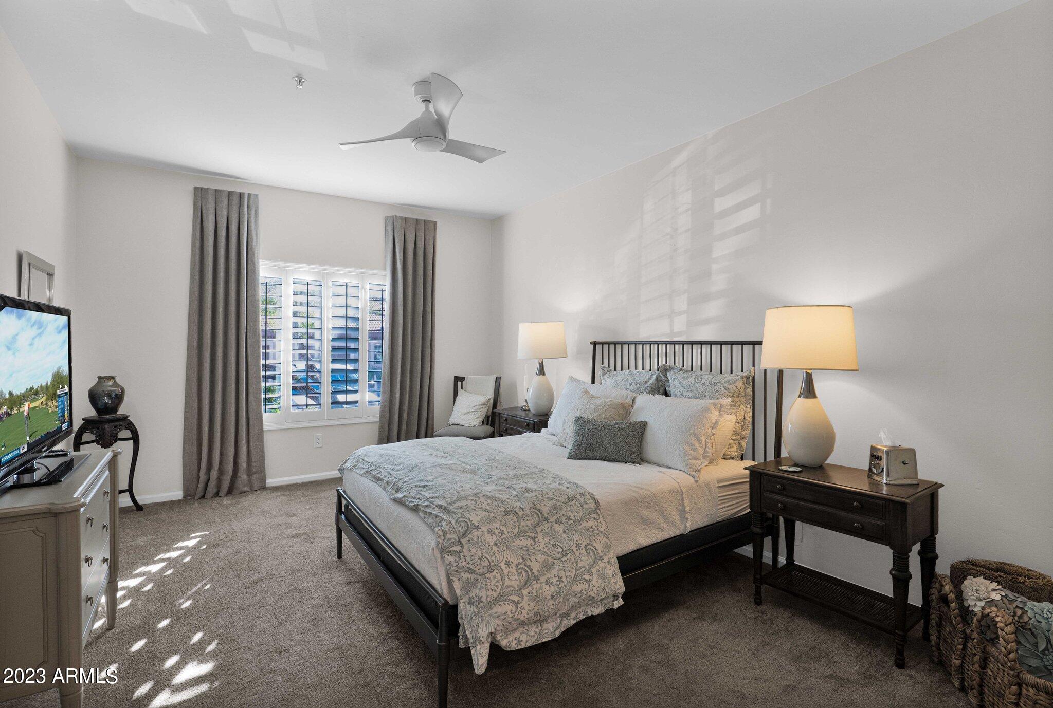 14000 N 94TH Street, 1088