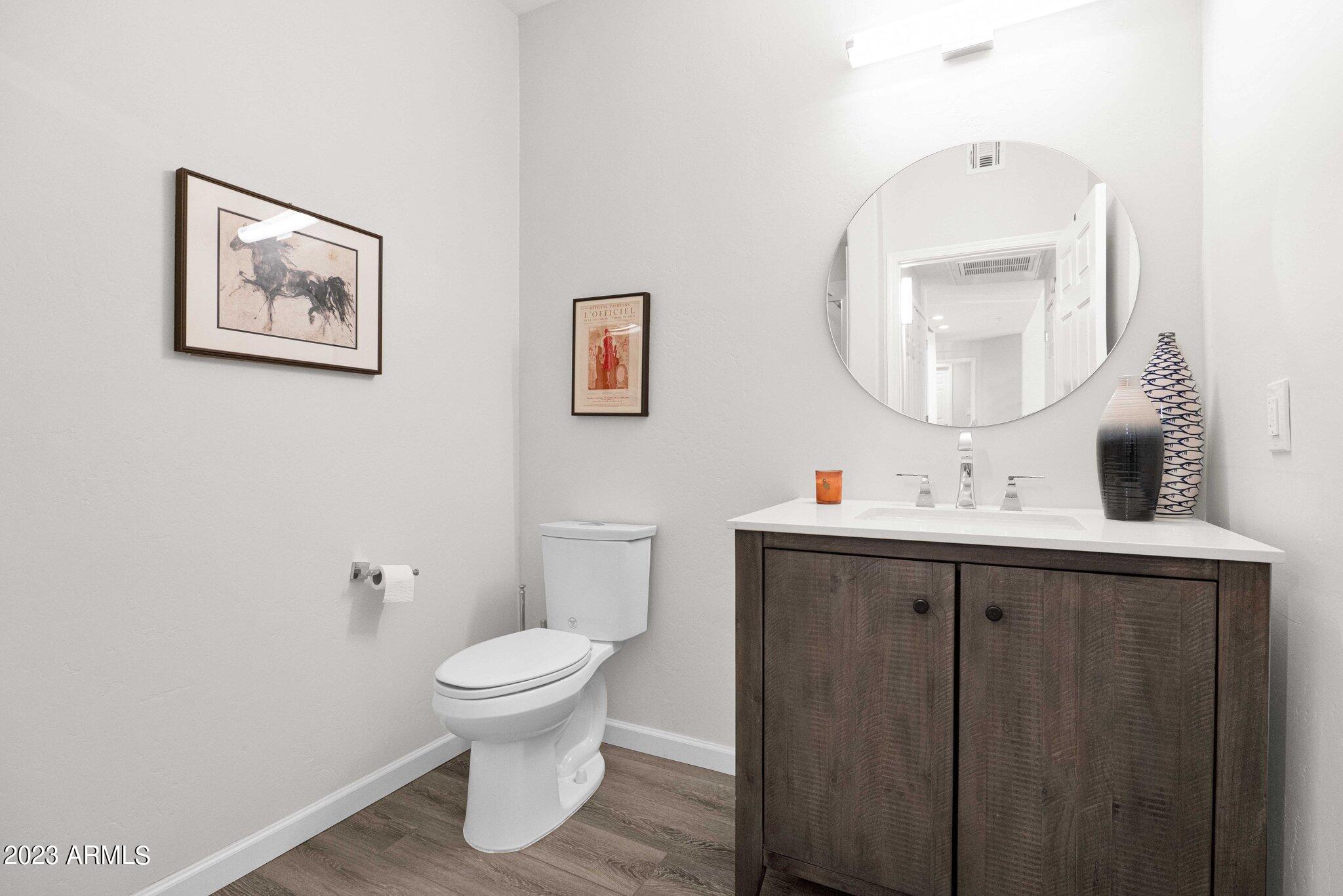 14000 N 94TH Street, 1088