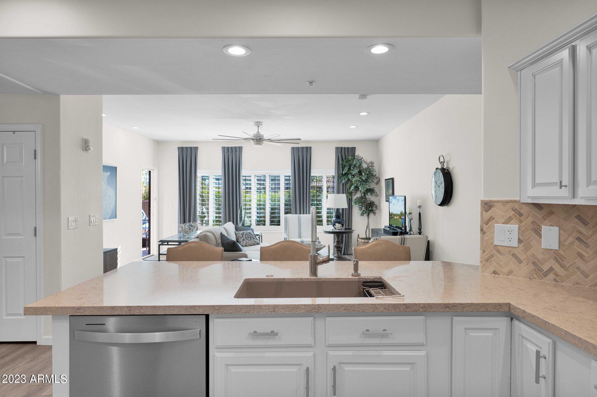 14000 N 94TH Street, 1088