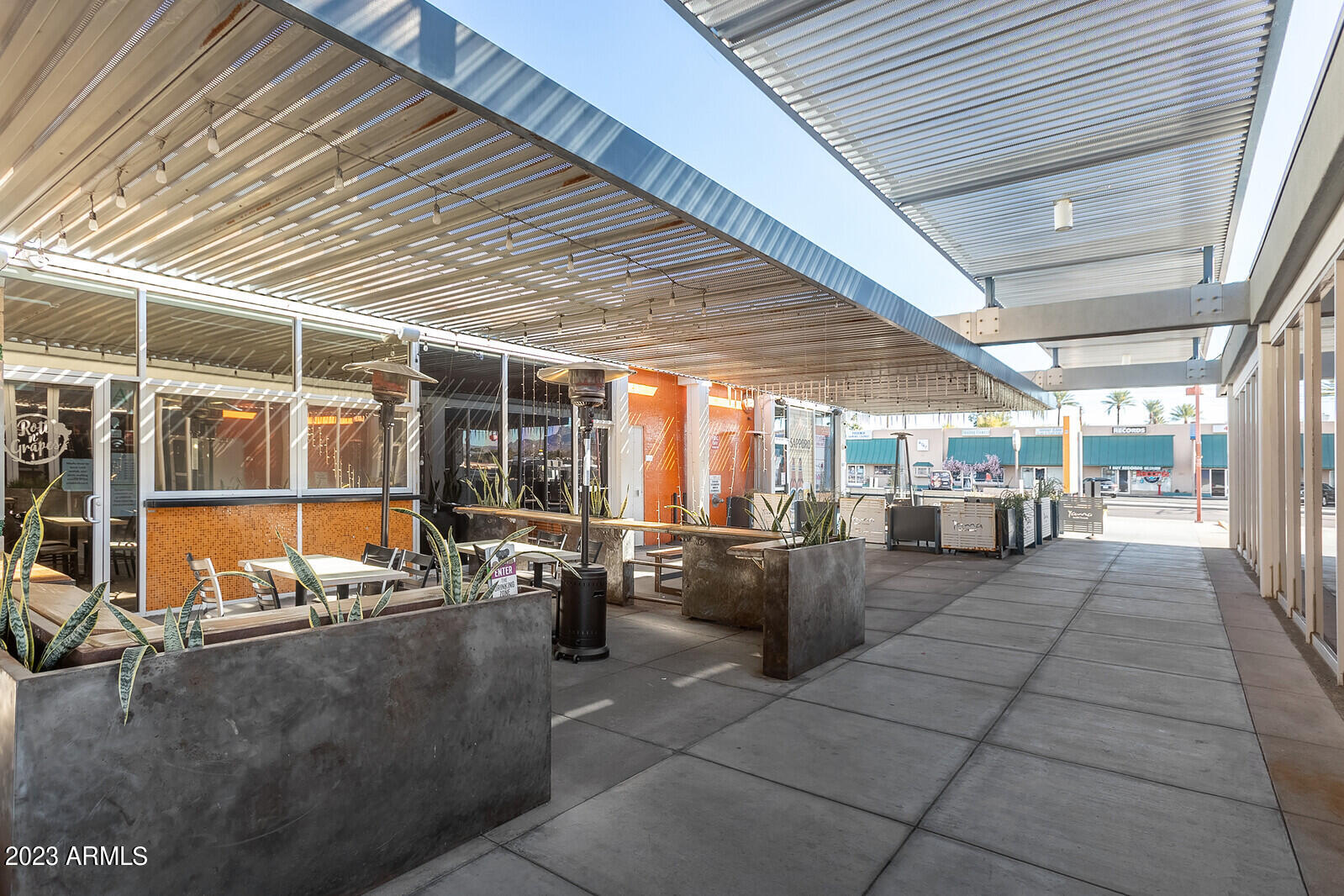 4750 N CENTRAL Avenue, 17N