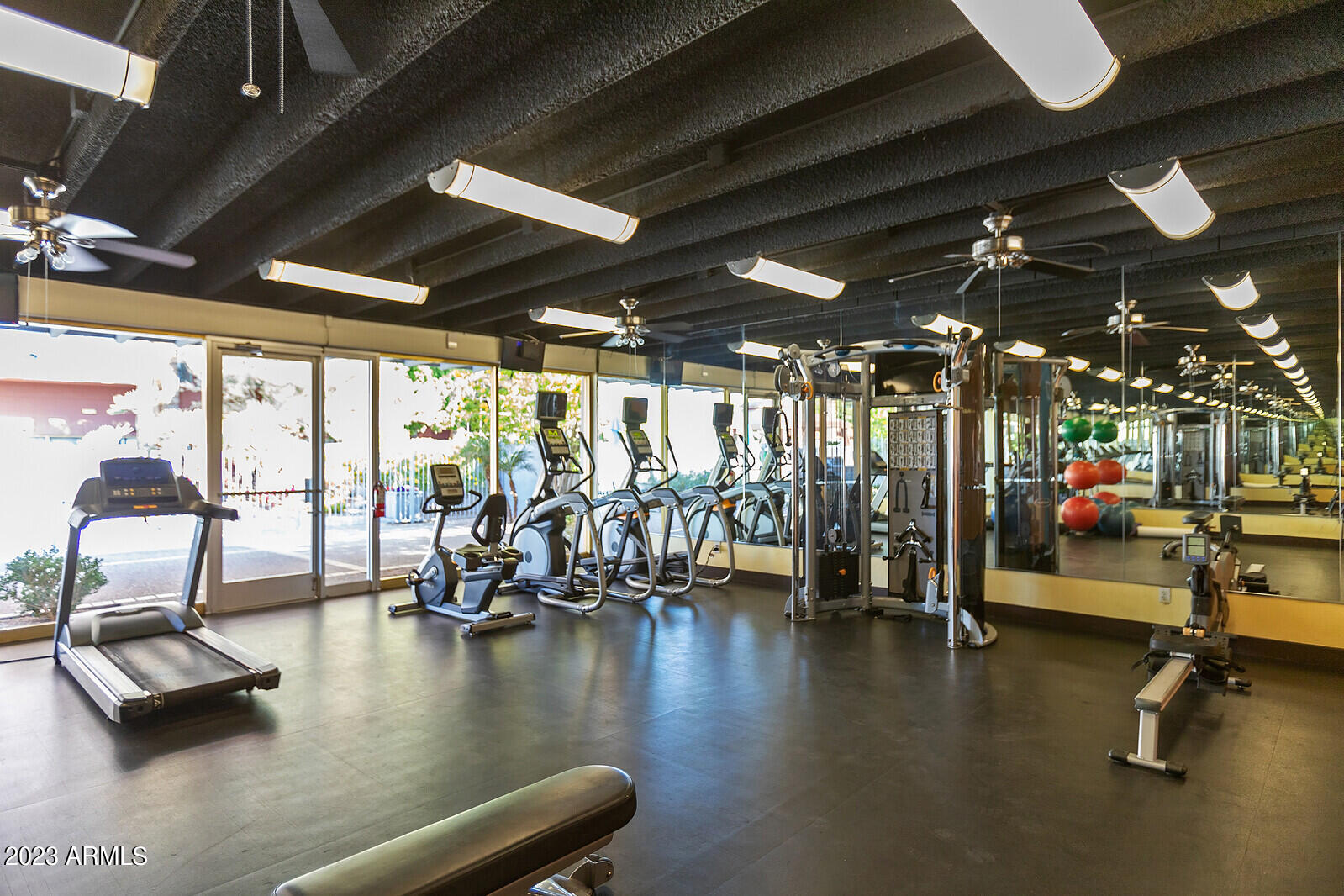 4750 N CENTRAL Avenue, 17N