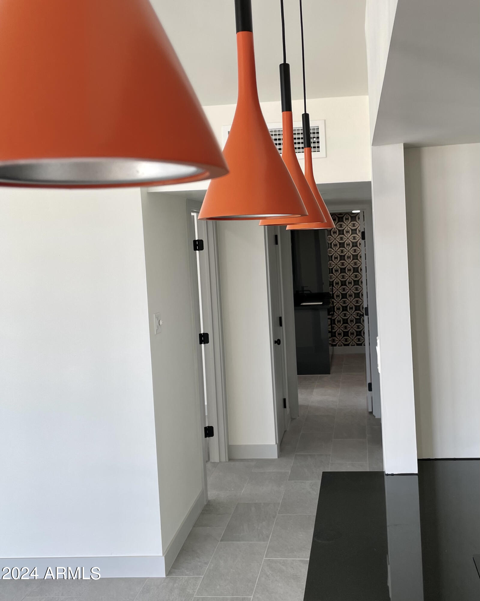 207 W CLARENDON Avenue, C22