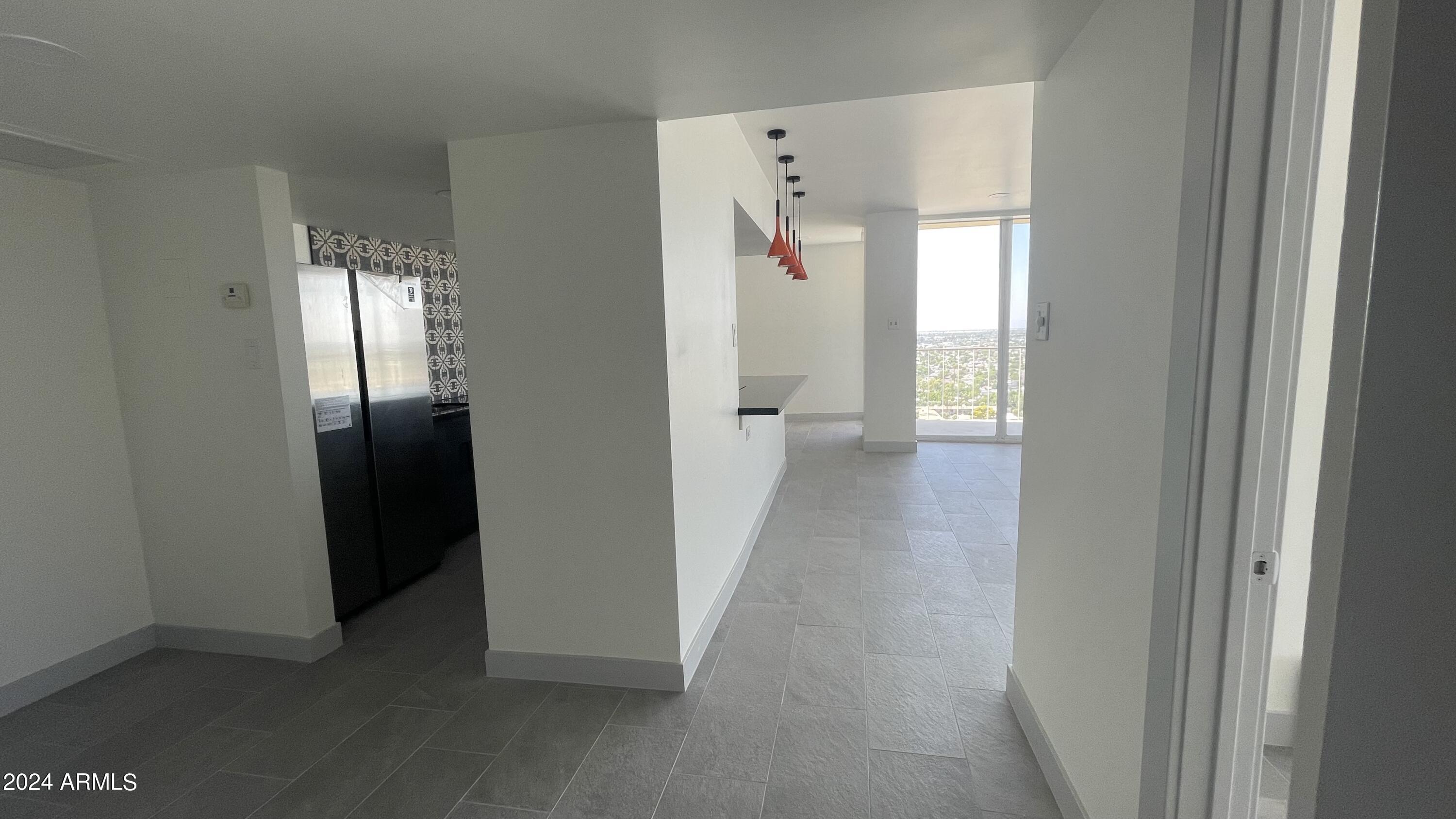 207 W CLARENDON Avenue, C22