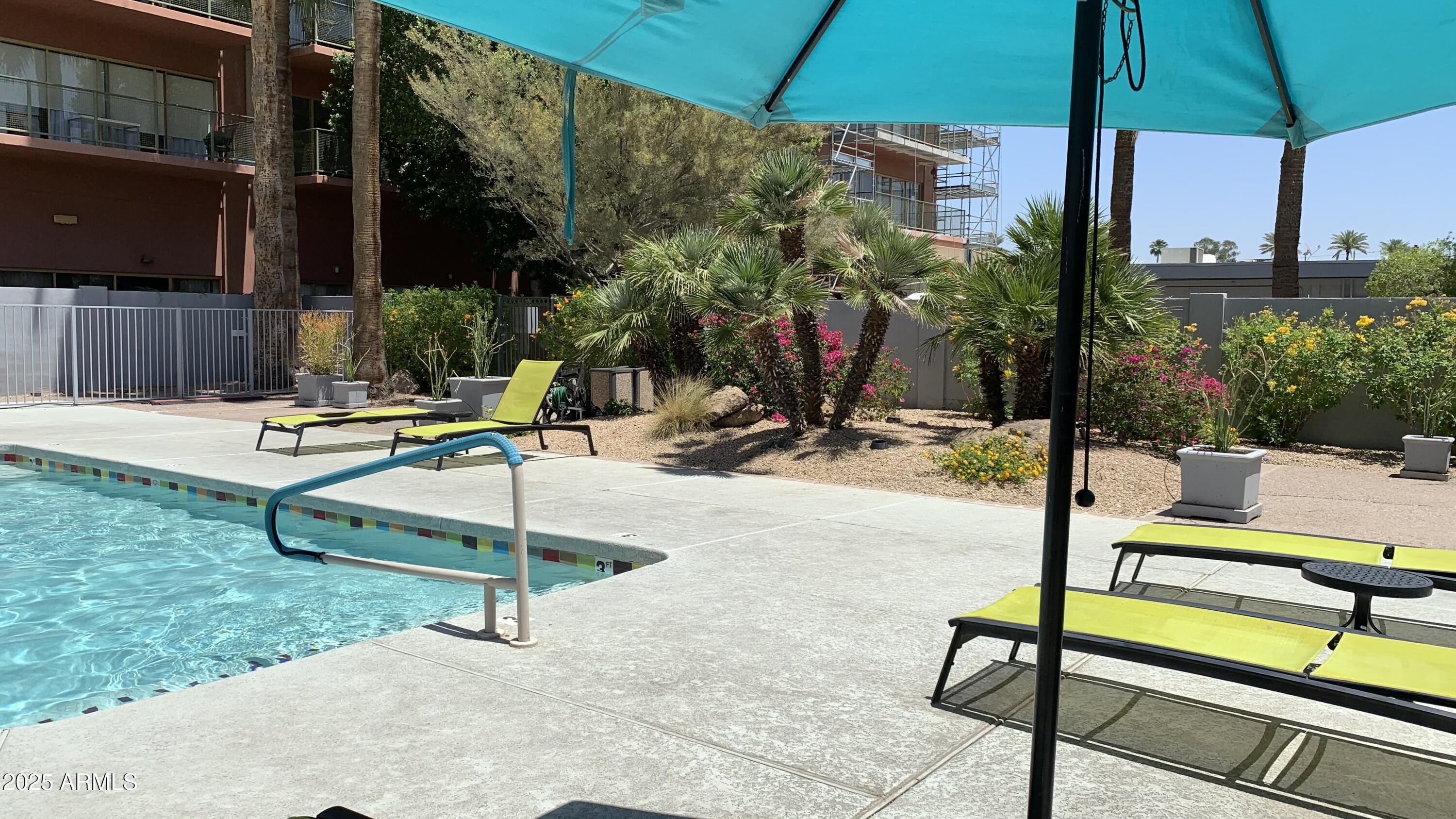 4750 N CENTRAL Avenue, 14A