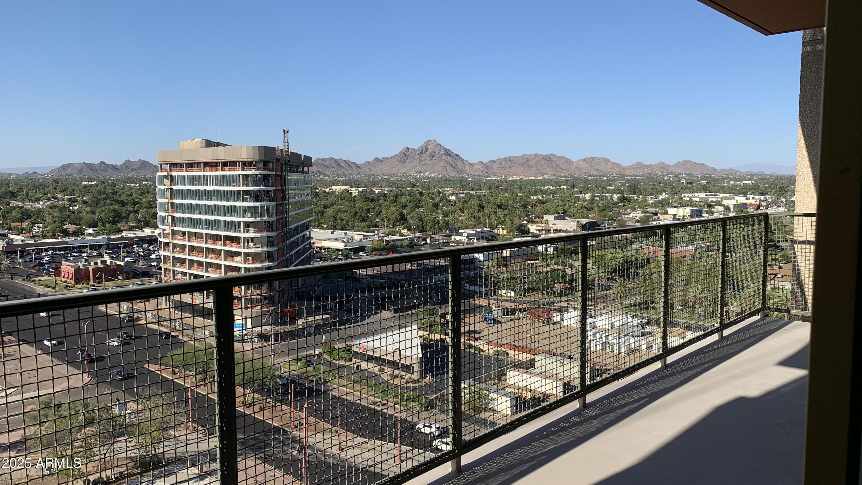 4750 N CENTRAL Avenue, 14A