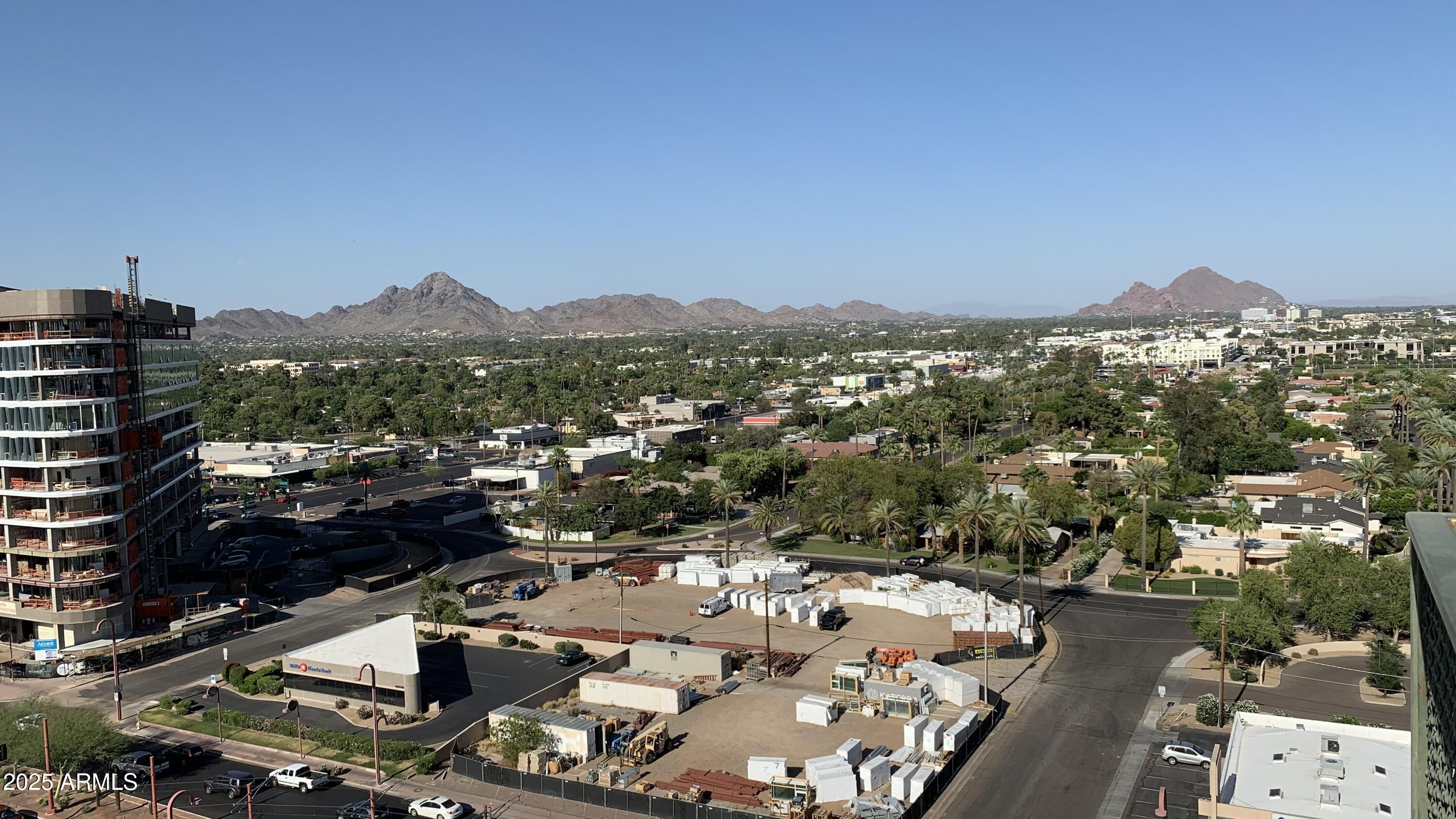 4750 N CENTRAL Avenue, 14A