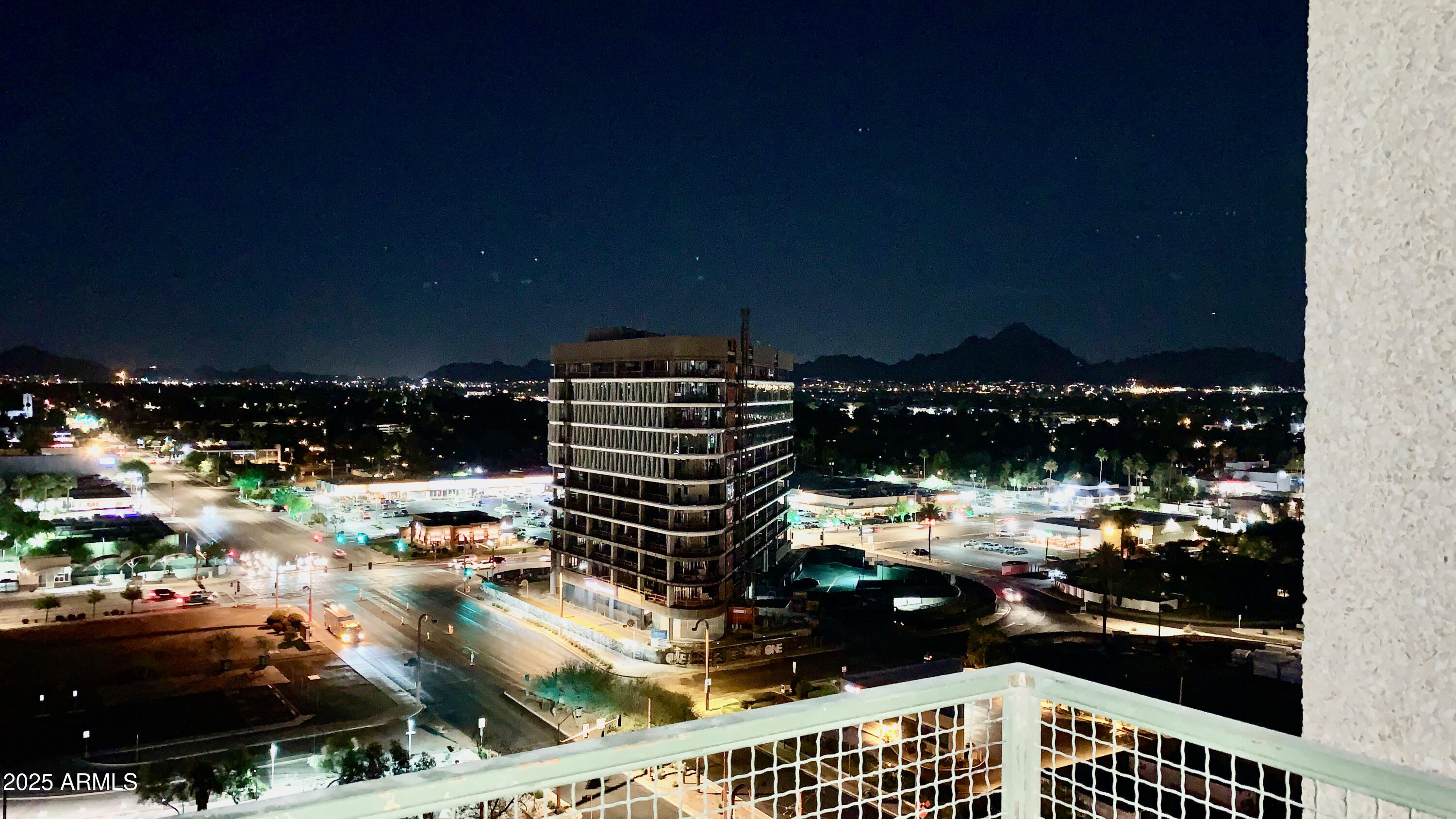 4750 N CENTRAL Avenue, 14A