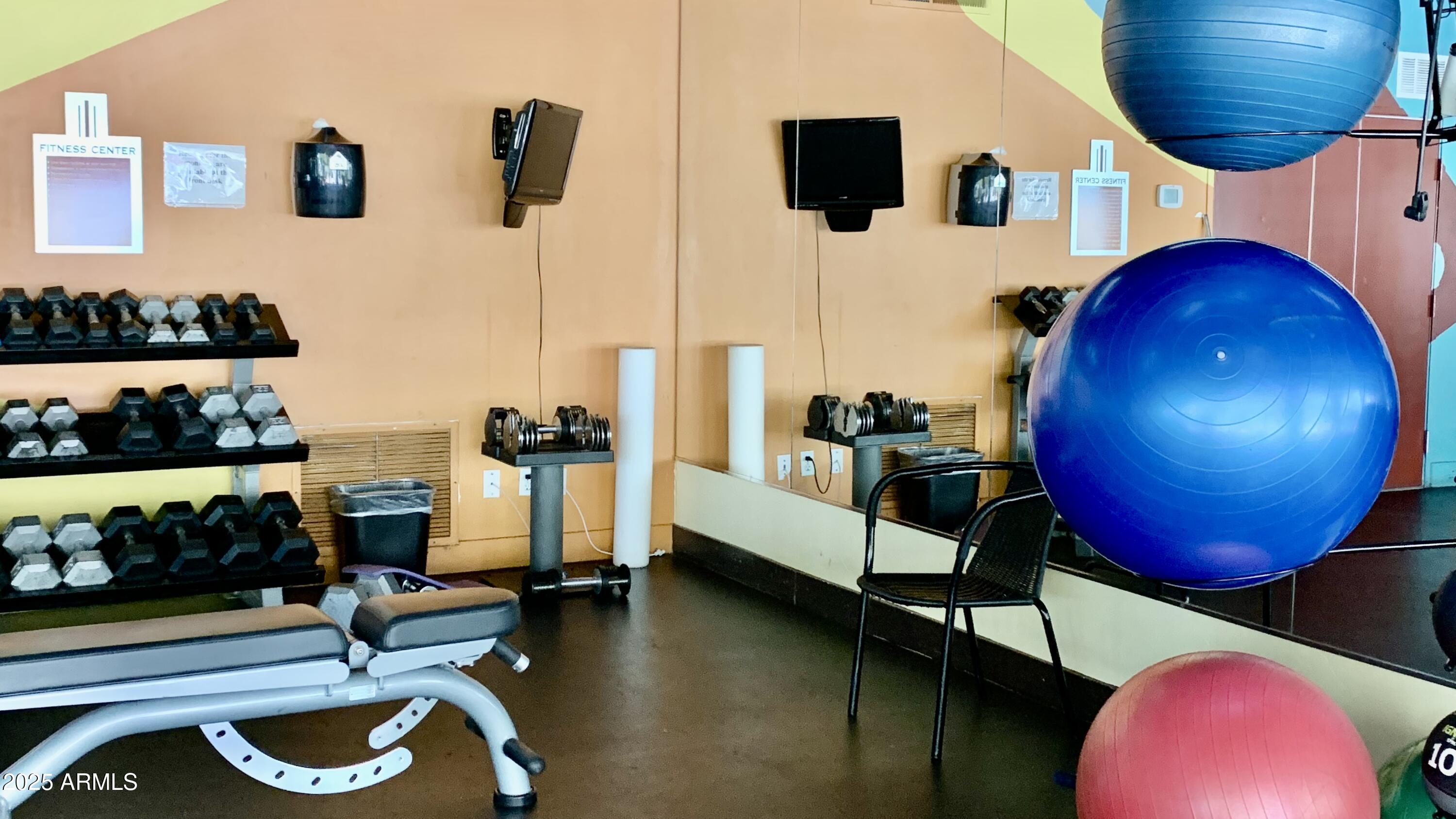 4750 N CENTRAL Avenue, 14A