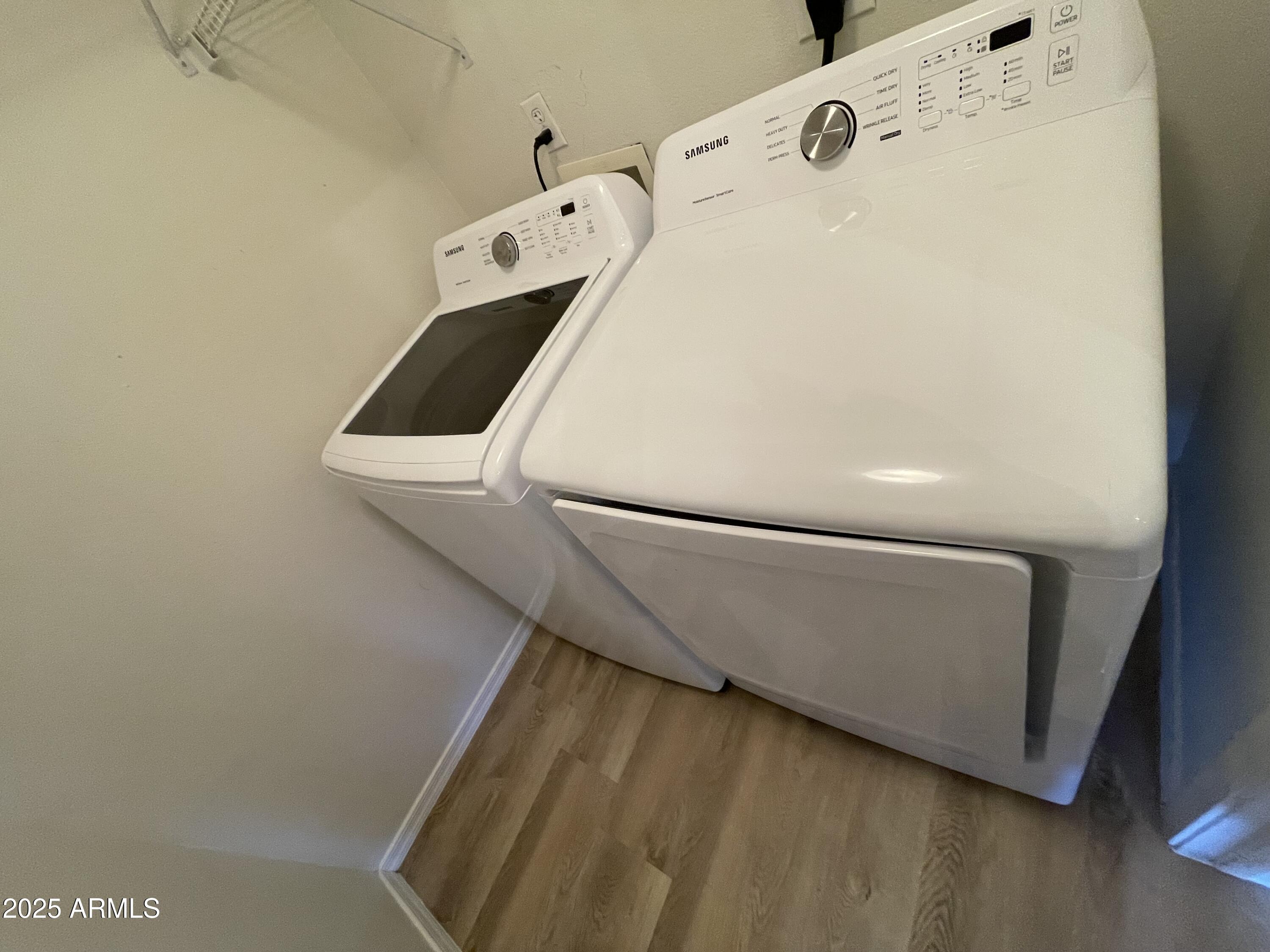 10410 N CAVE CREEK Road, 2100