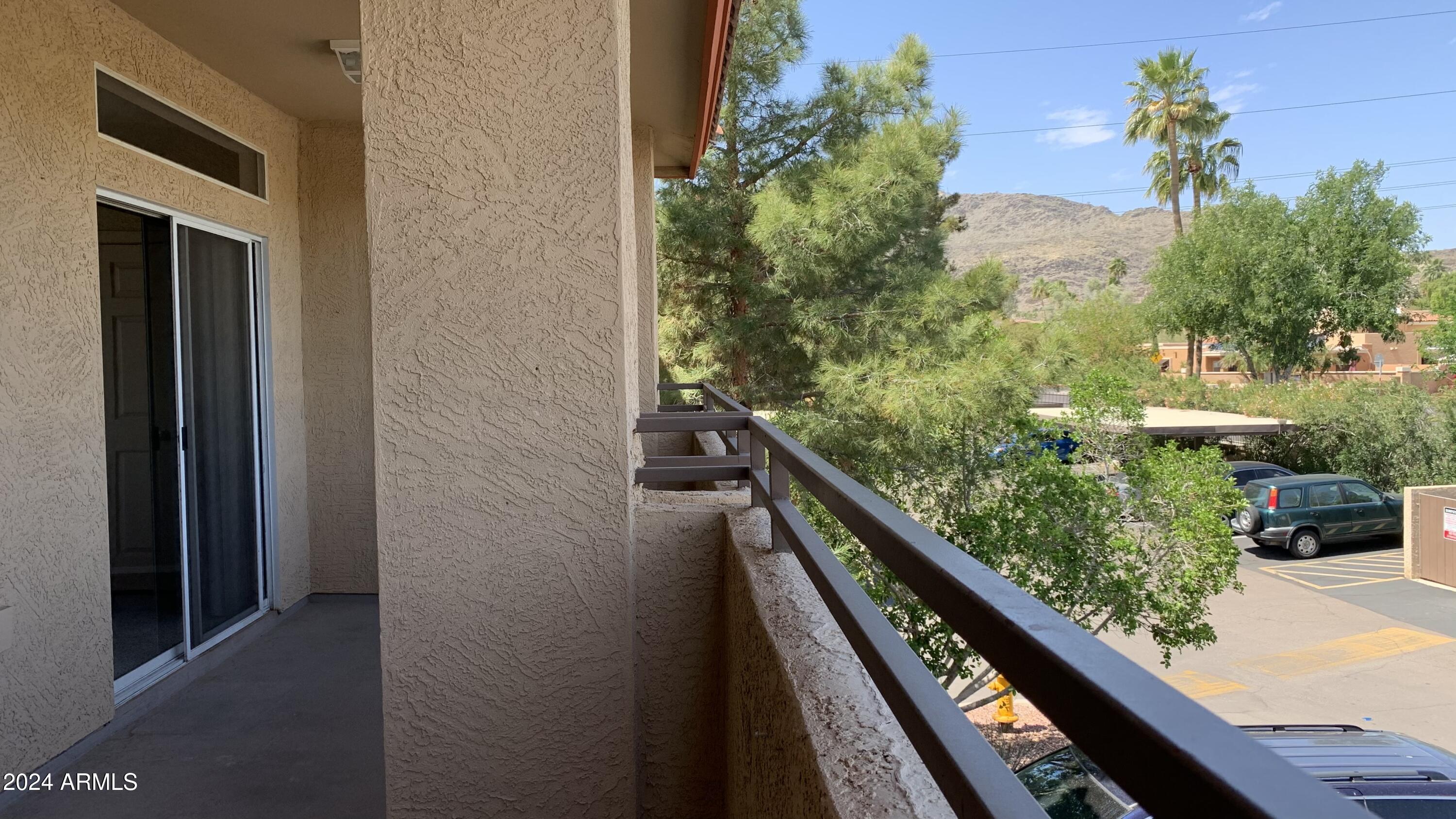 10410 N CAVE CREEK Road, 2100