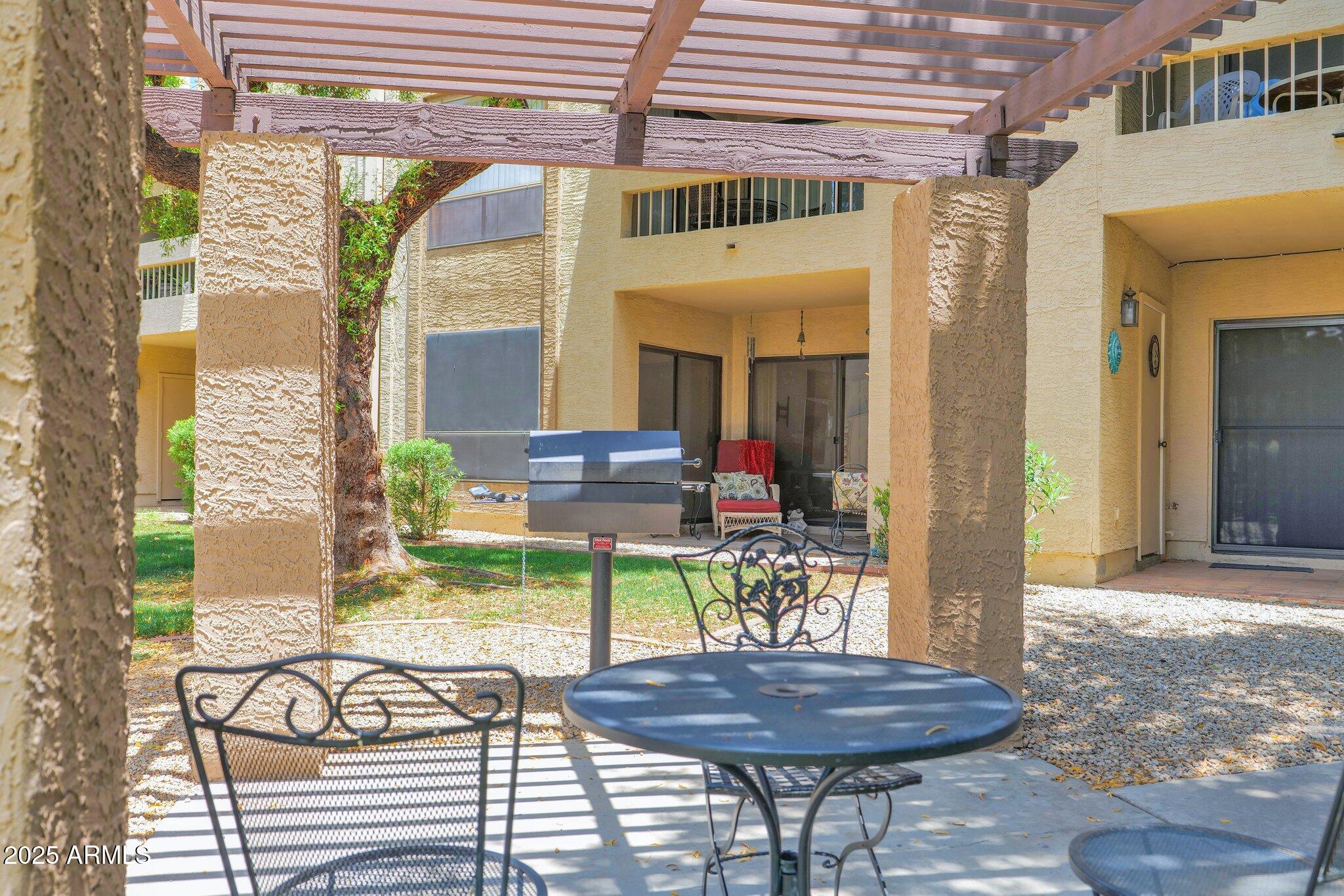 8651 E ROYAL PALM Road, 121