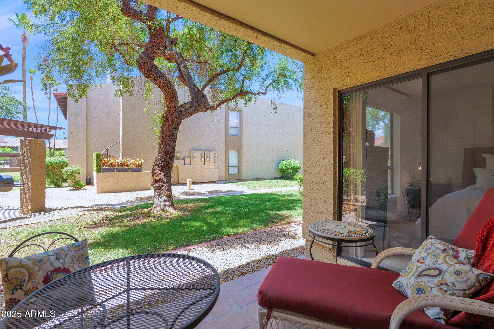 8651 E ROYAL PALM Road, 121