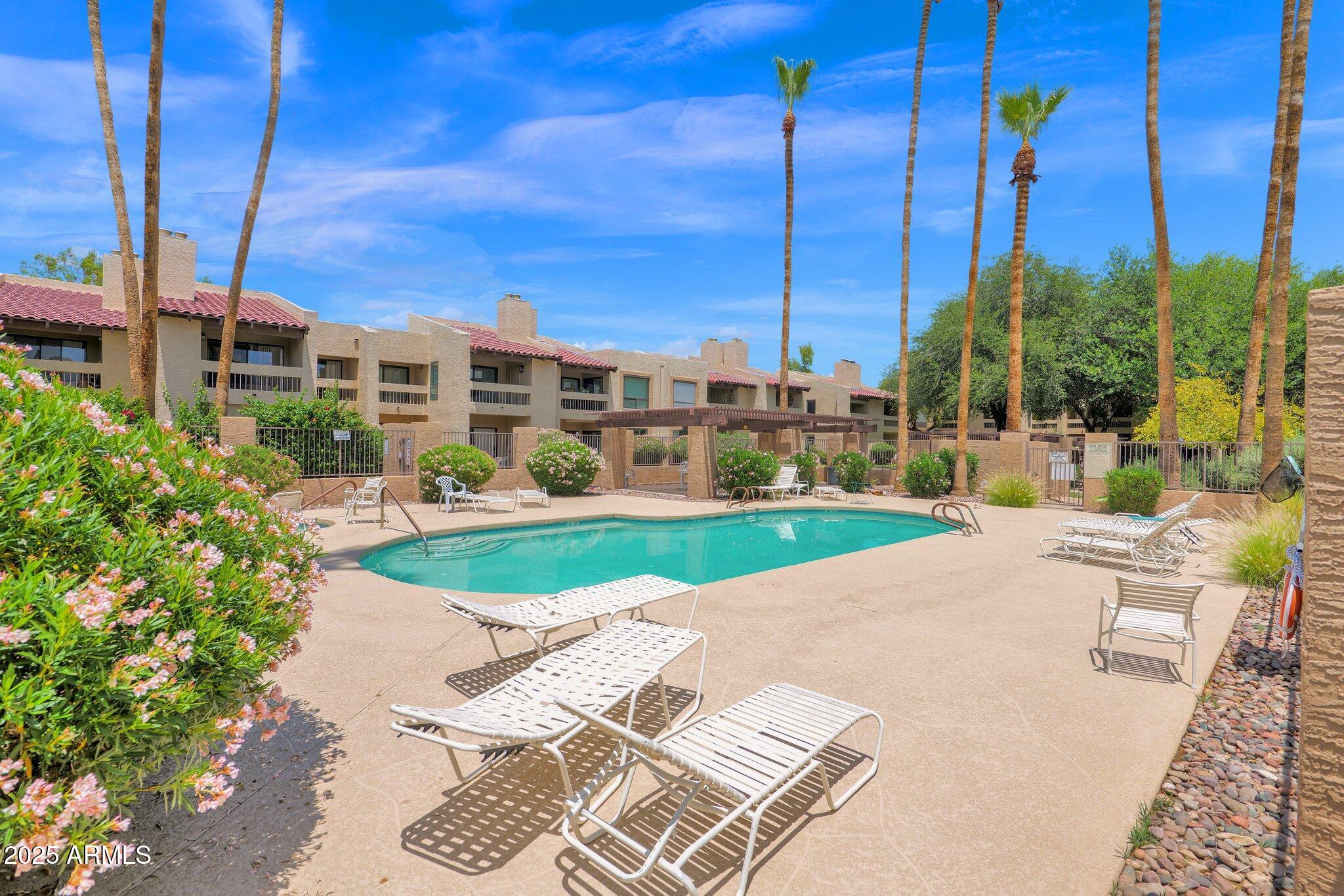 8651 E ROYAL PALM Road, 121