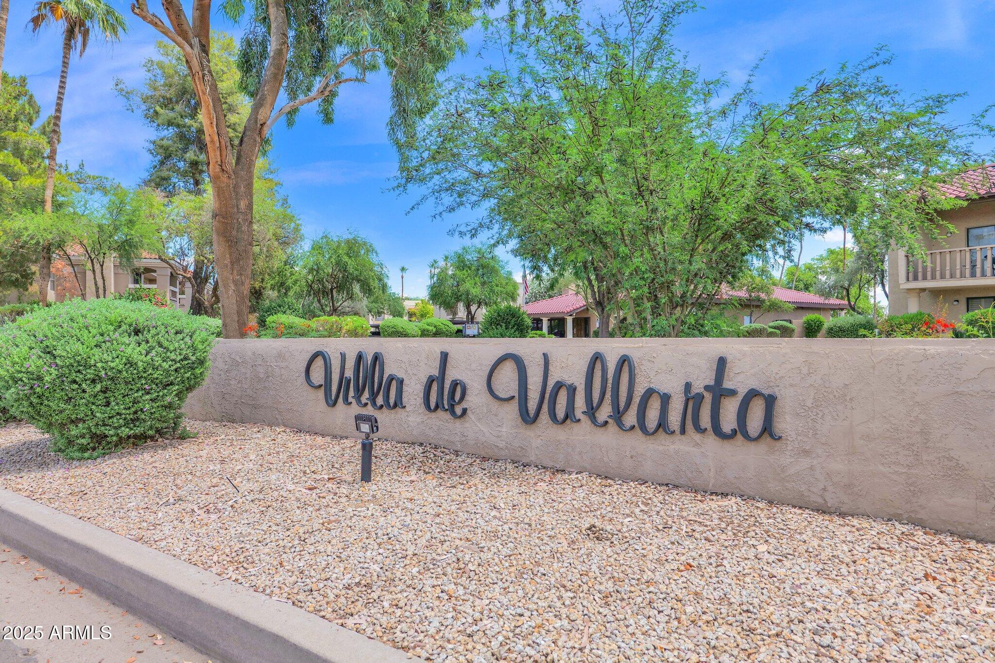 8651 E ROYAL PALM Road, 121