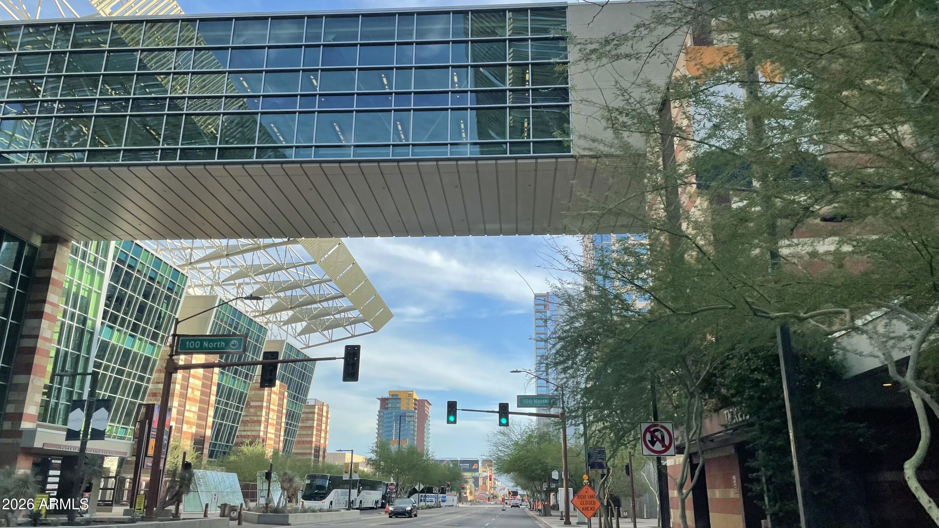 114 W ADAMS Street 404