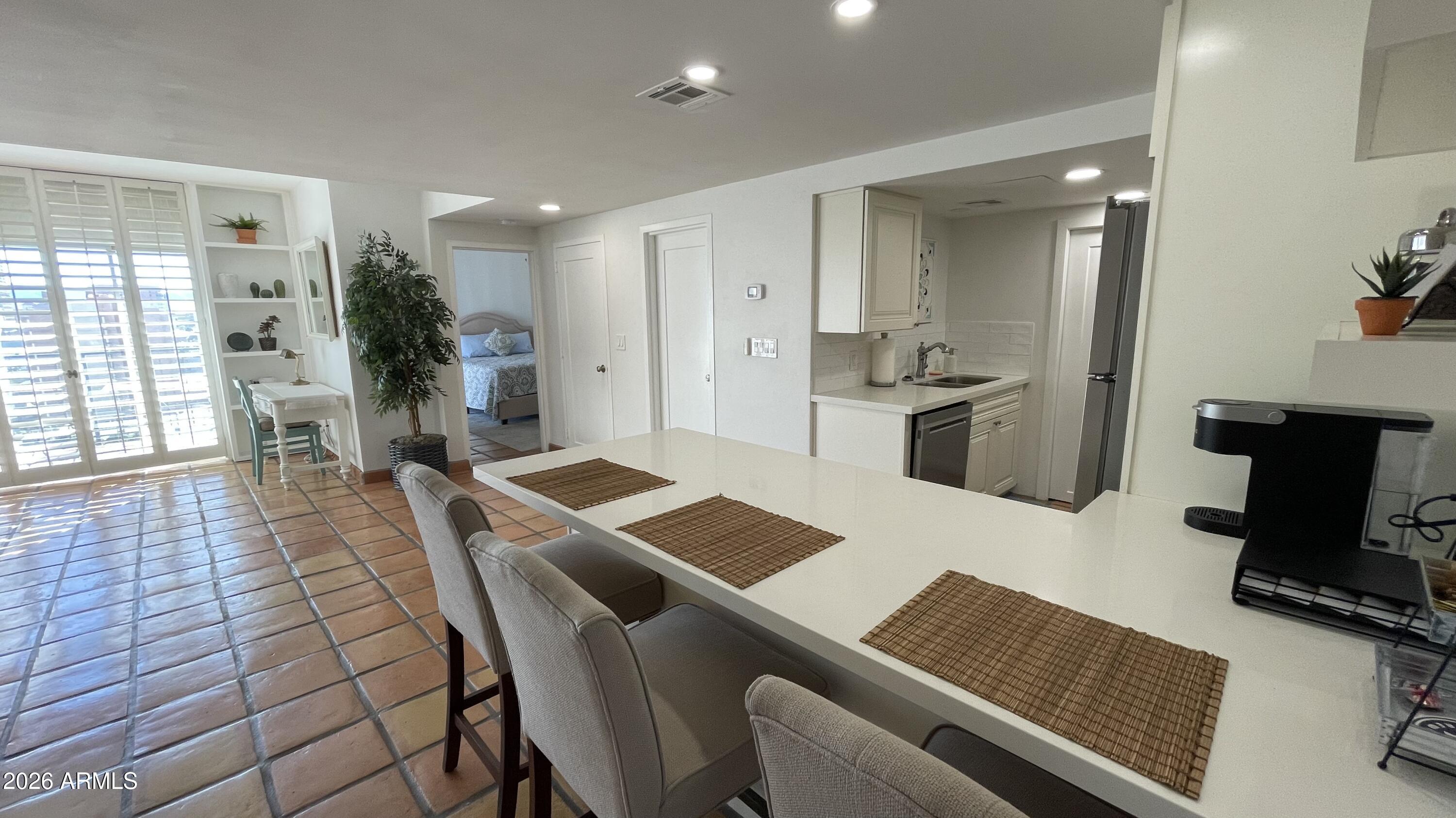 805 N 4TH Avenue N 804