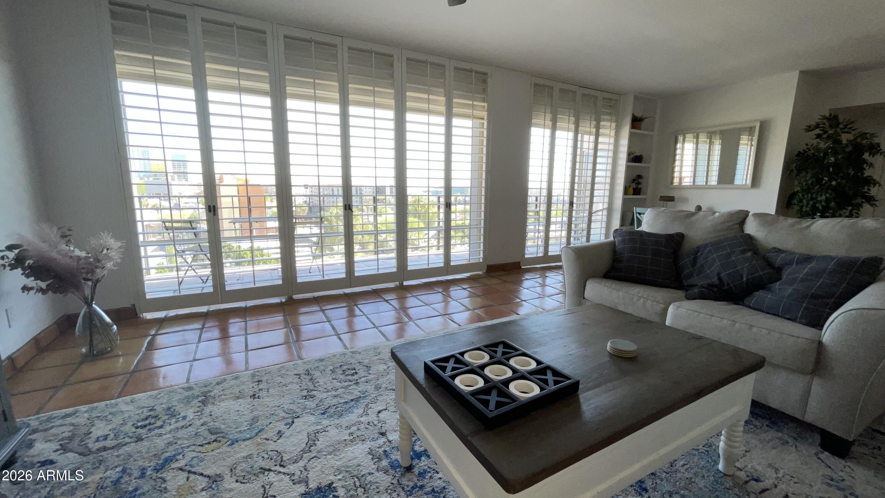 805 N 4TH Avenue N 804