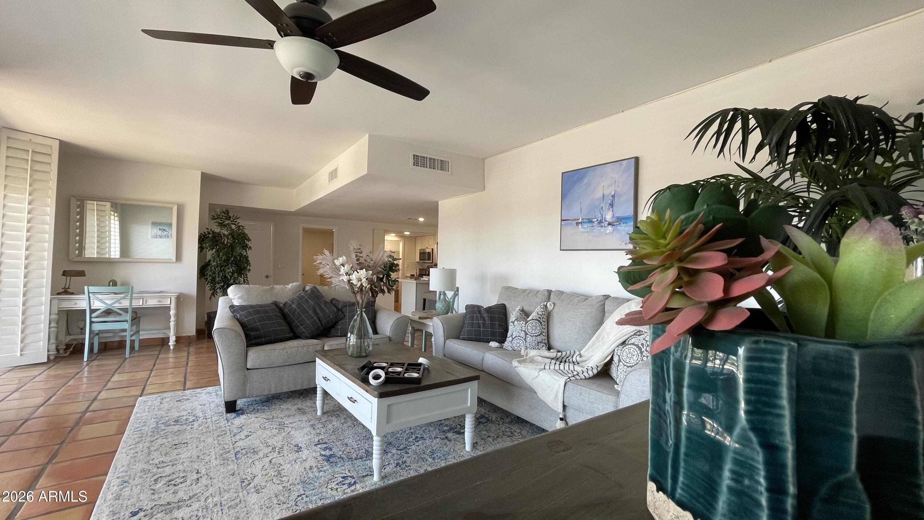 805 N 4TH Avenue N 804