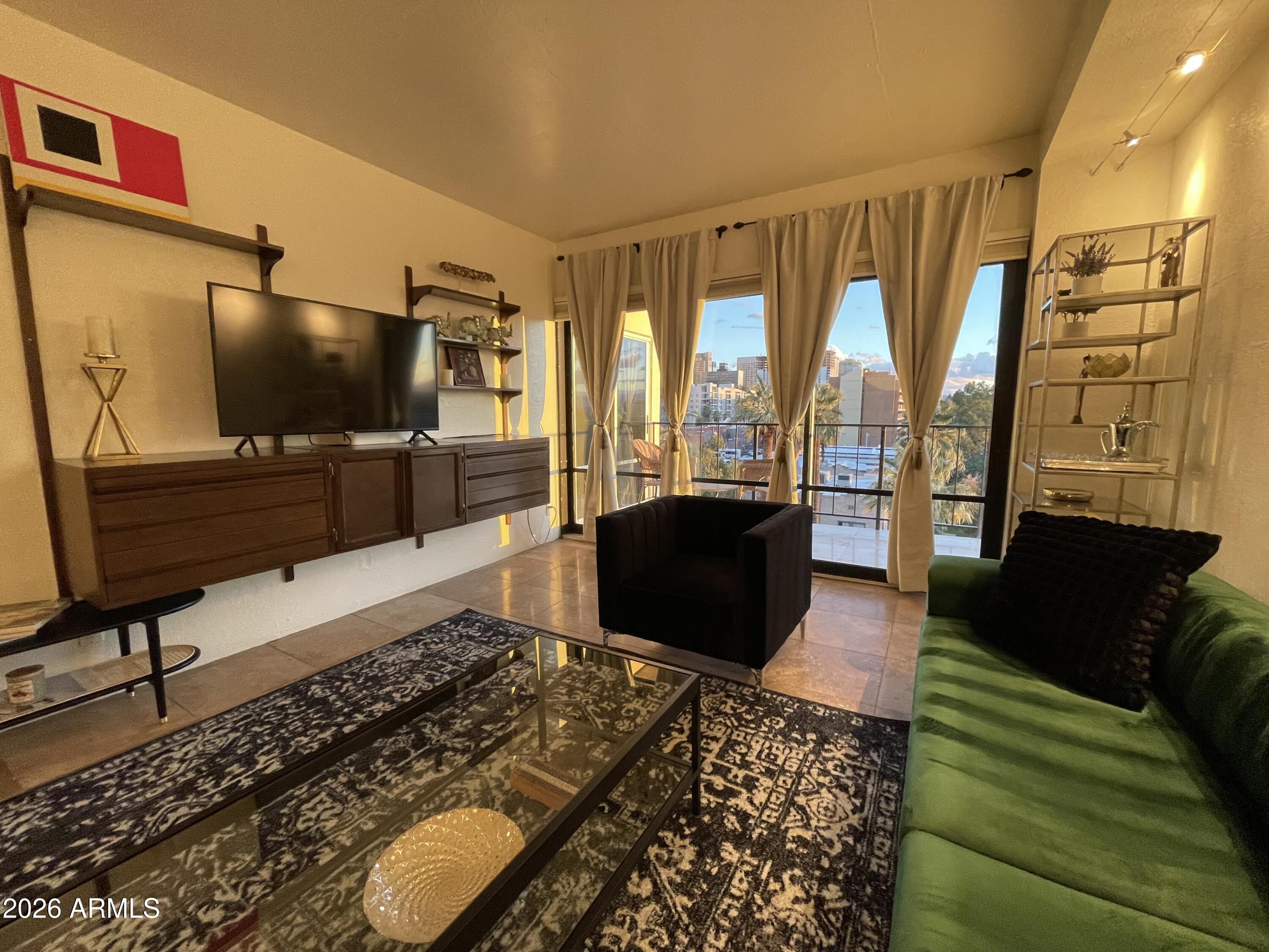 805 N 4TH Avenue 502