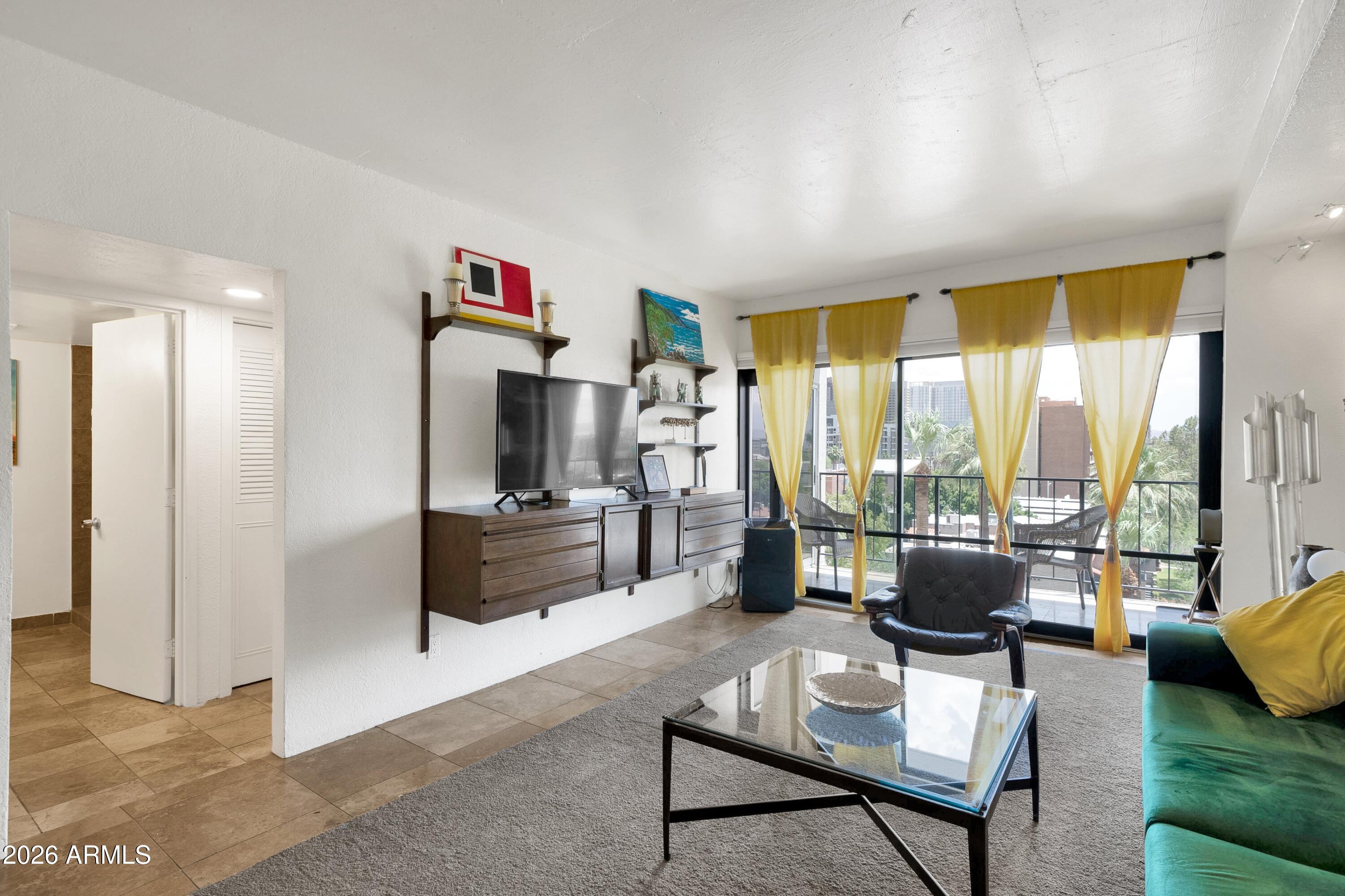 805 N 4TH Avenue 502