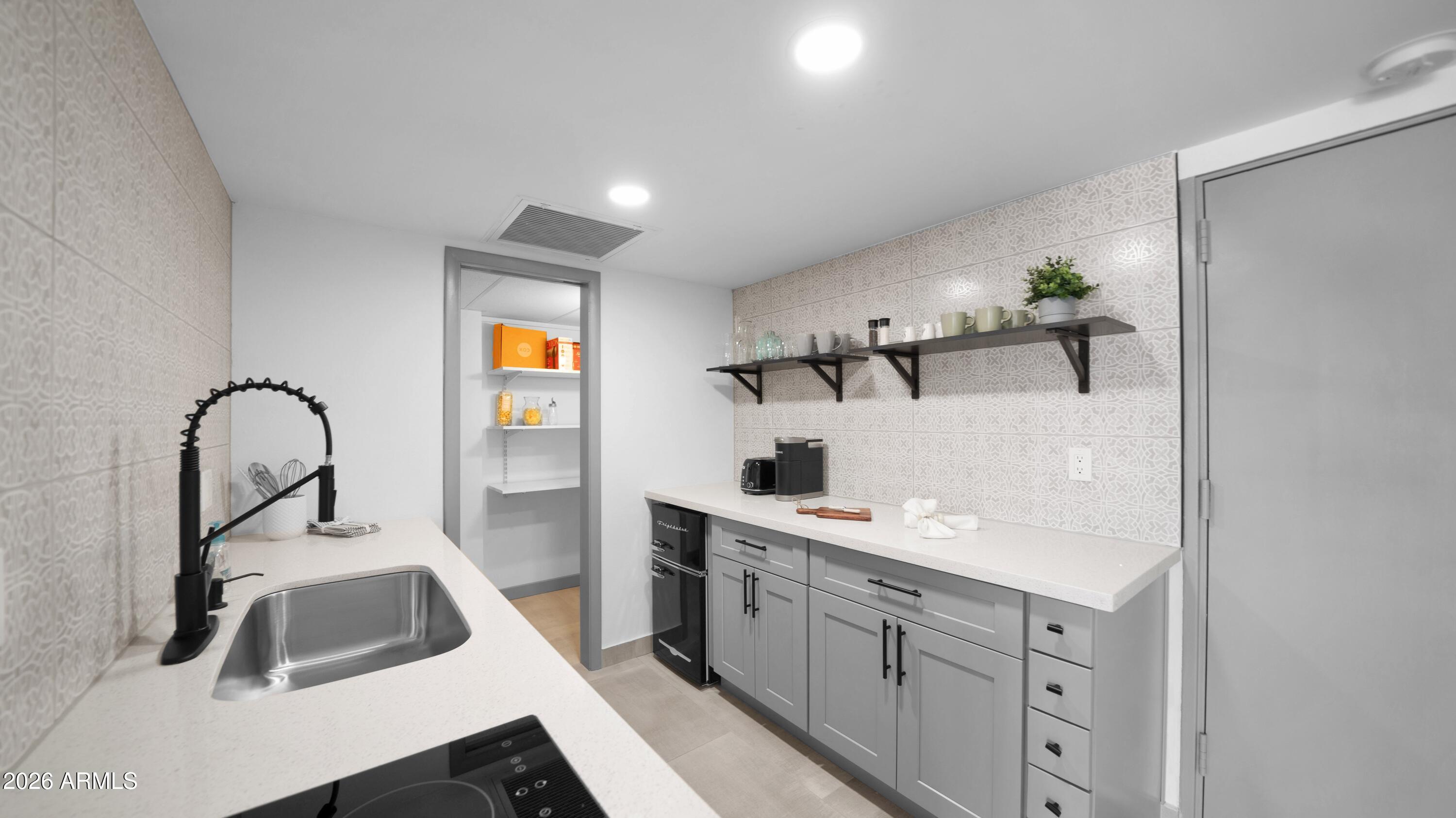 805 N 4TH Avenue 1008