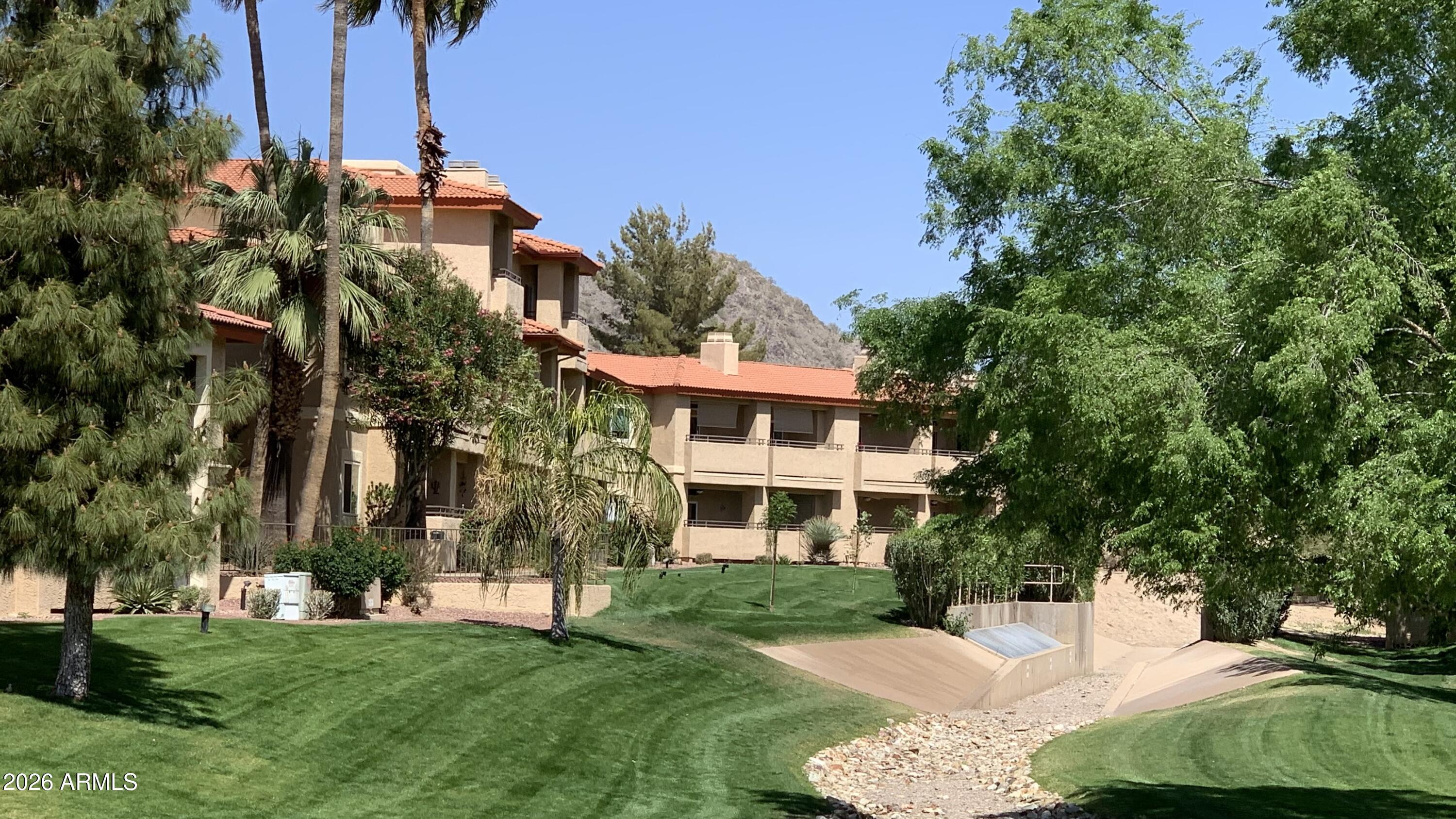 10410 N CAVE CREEK Road 2100