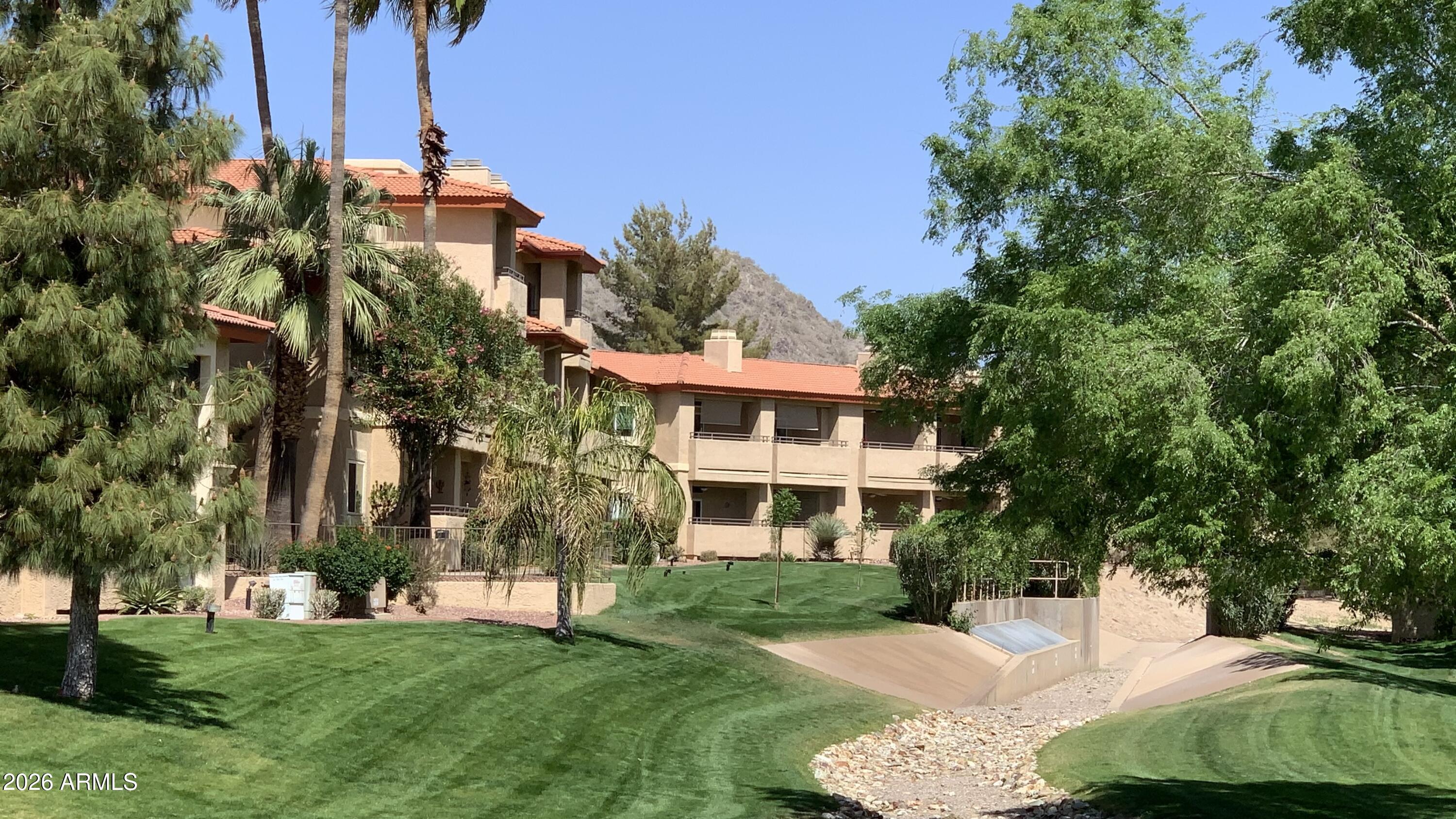 10410 N CAVE CREEK Road 2100