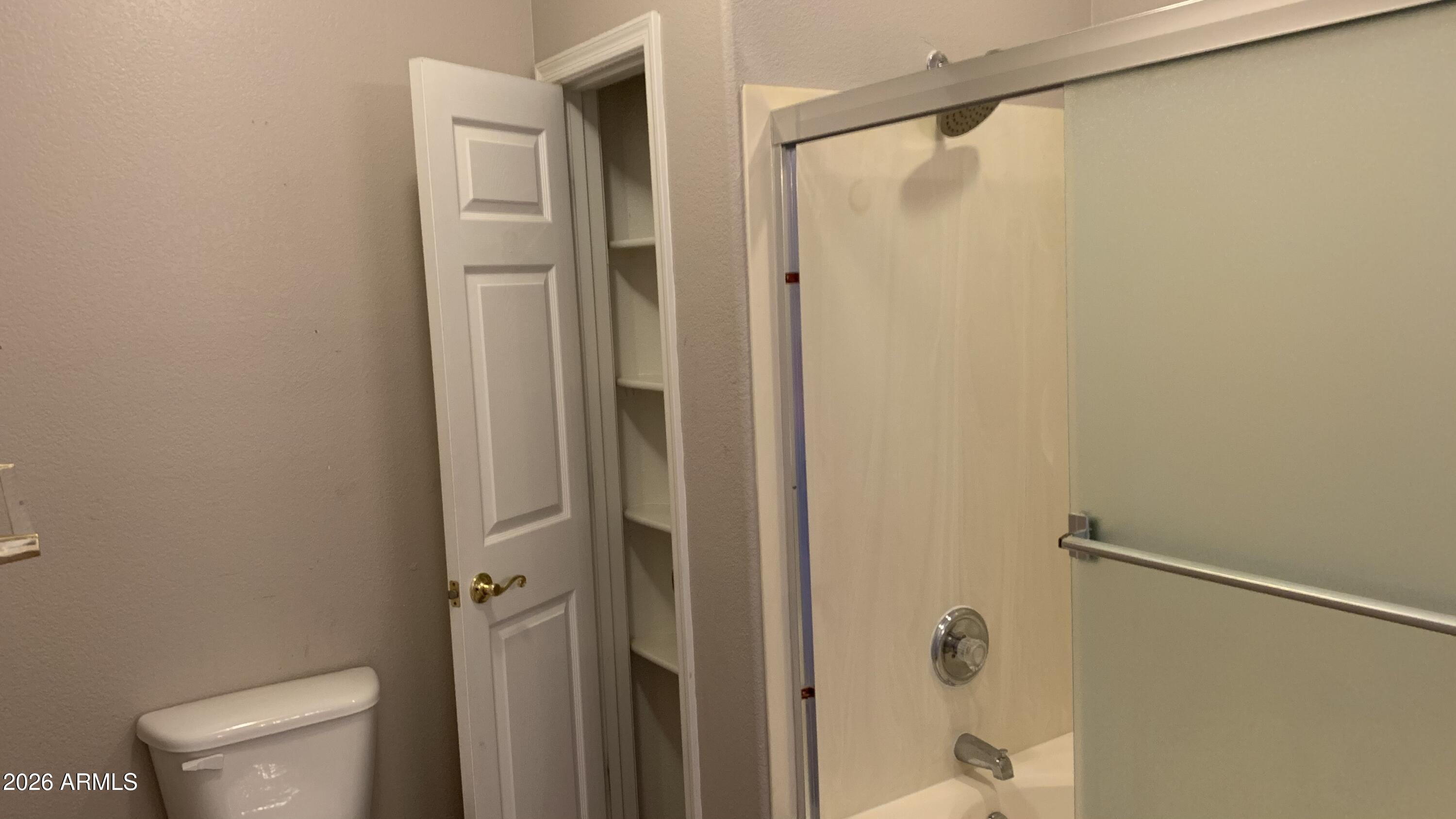 10410 N CAVE CREEK Road 2100