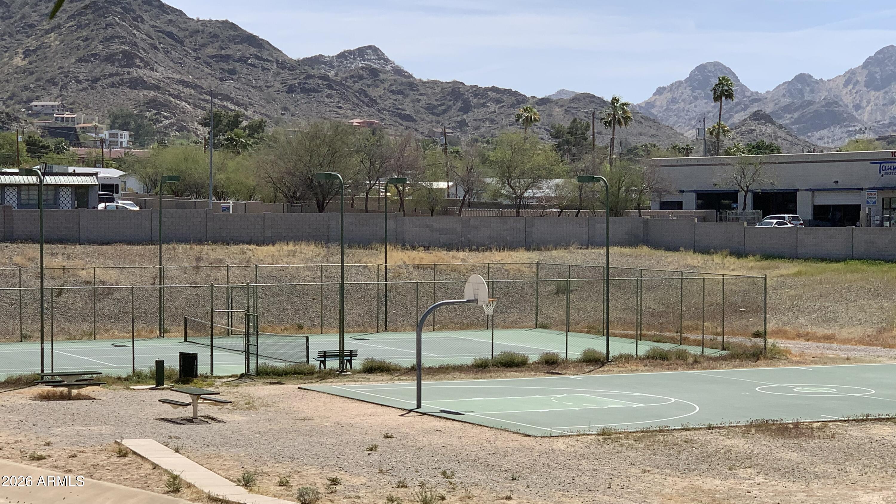 10410 N CAVE CREEK Road 2100