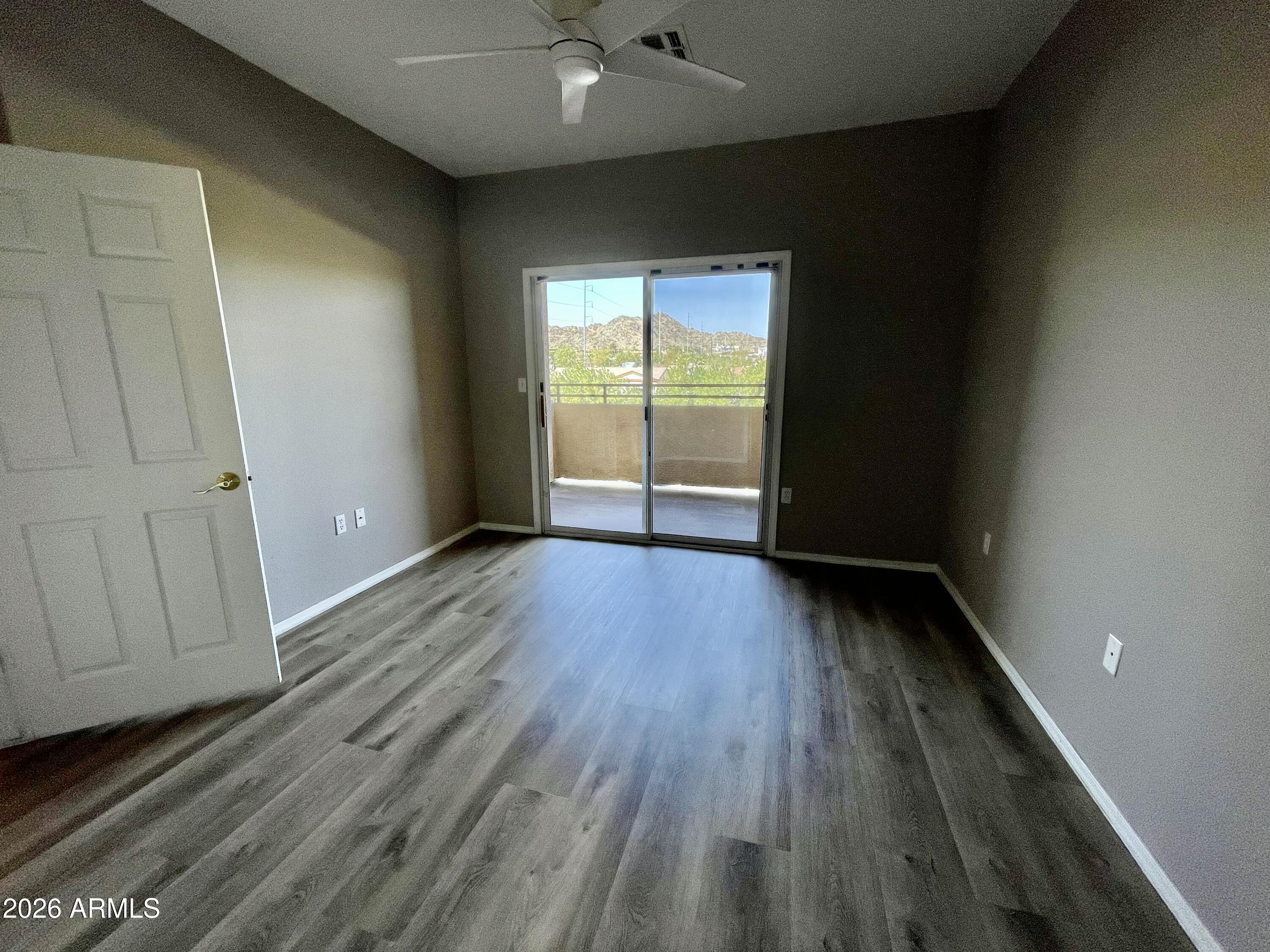 10410 N CAVE CREEK Road 2100