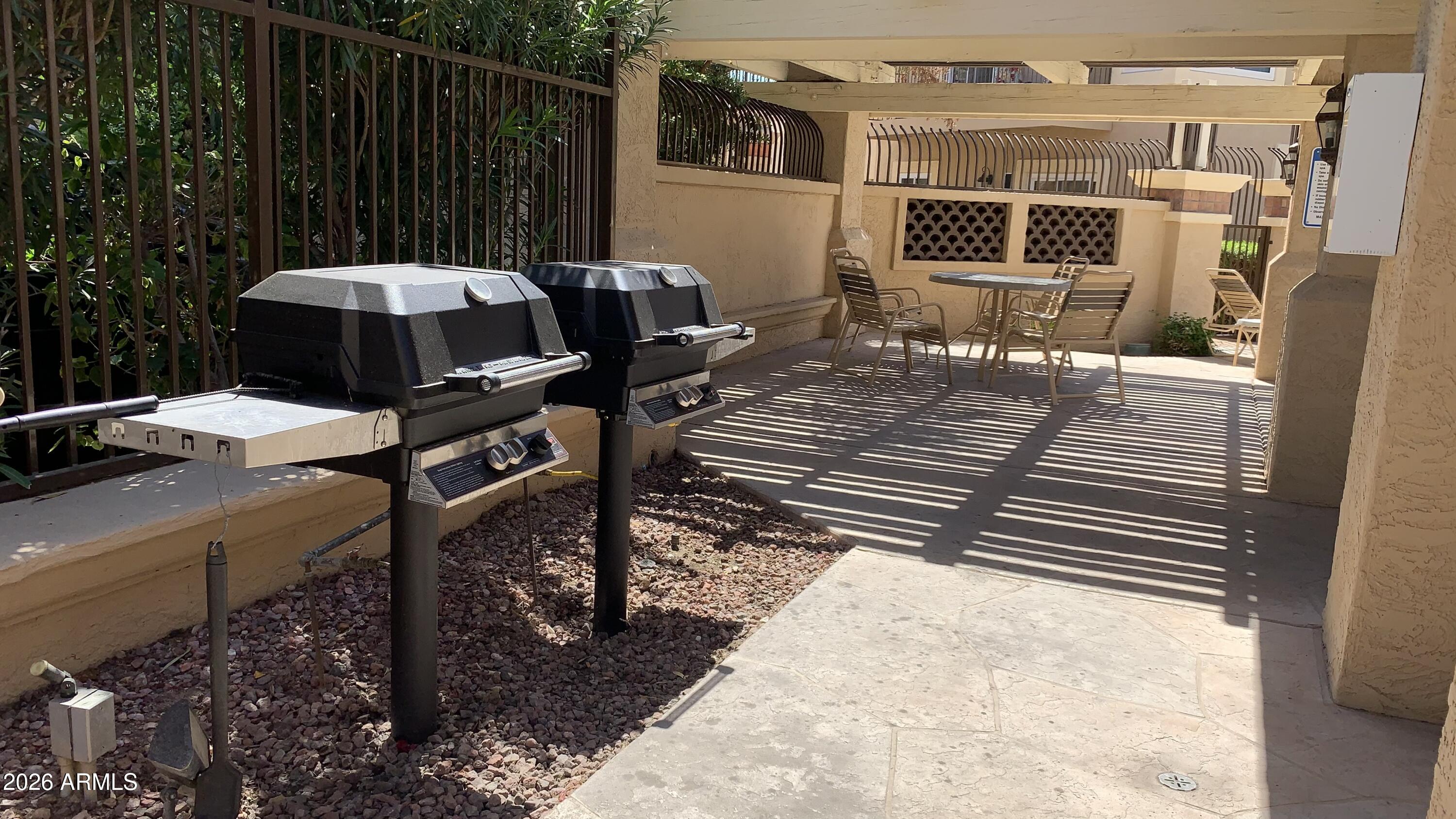 10410 N CAVE CREEK Road 2100