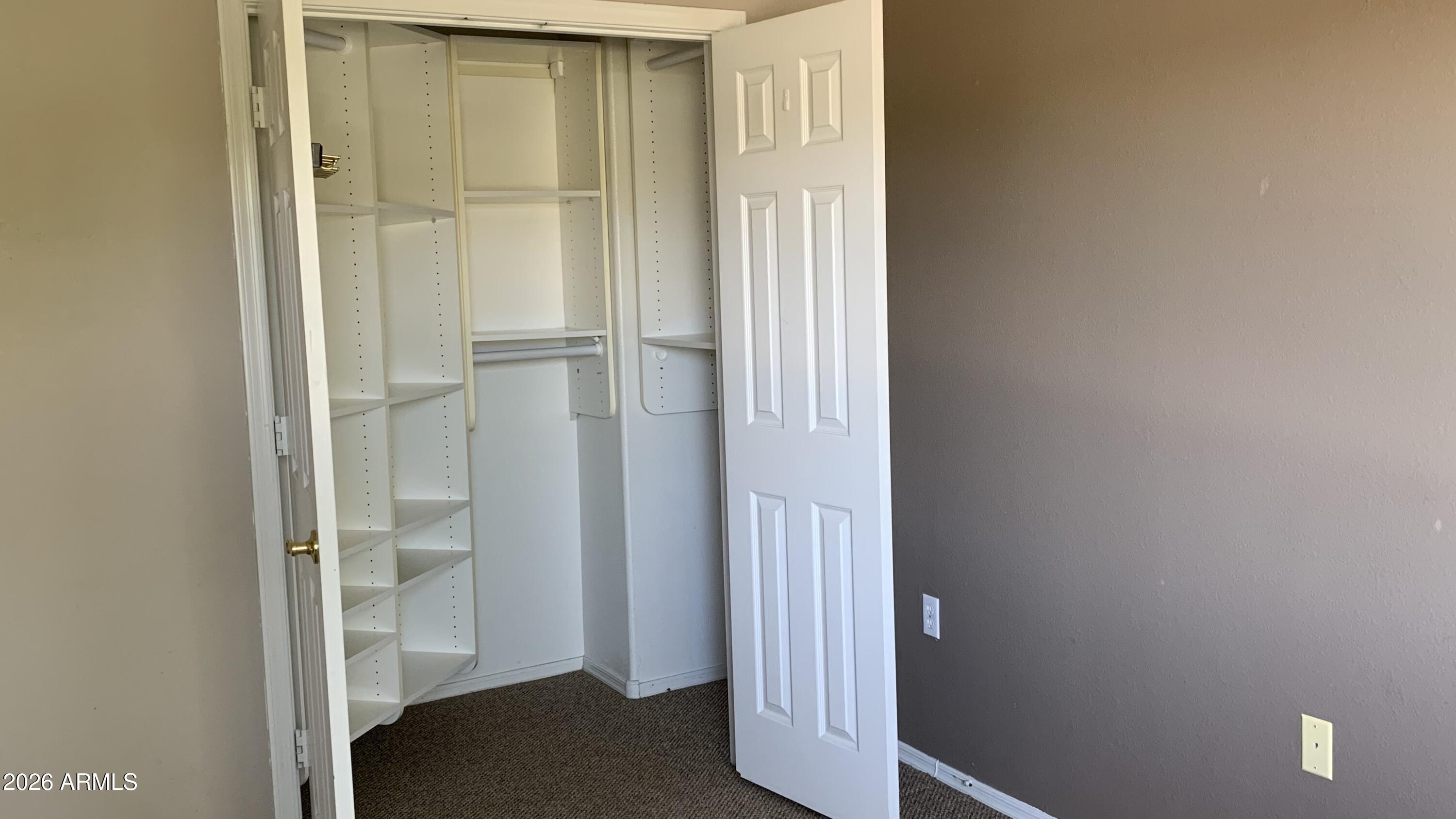10410 N CAVE CREEK Road 2100