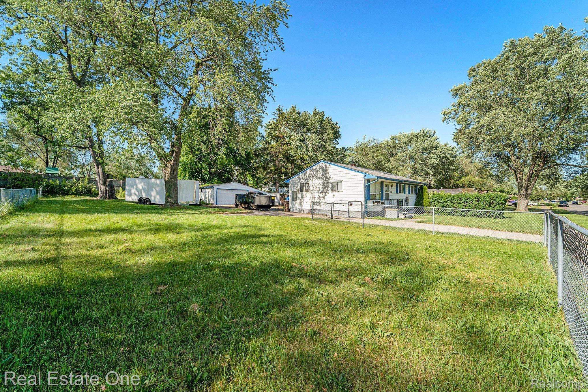 385 2ND AVE
