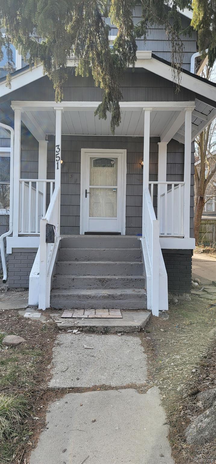 351 BALDWIN AVE