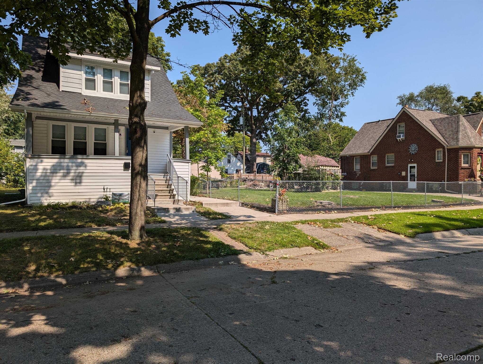 544 E BERNHARD AVE