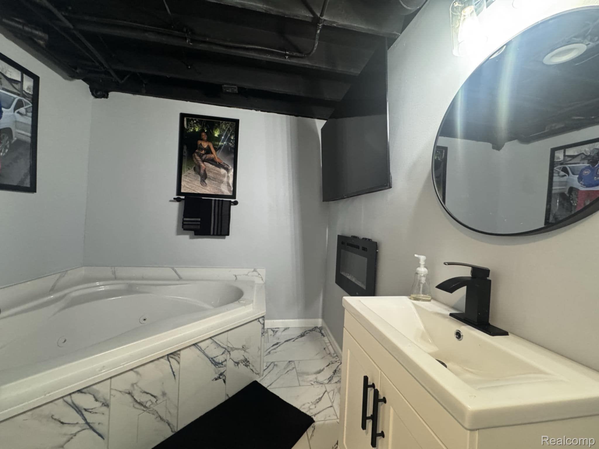 15110 KARA LN