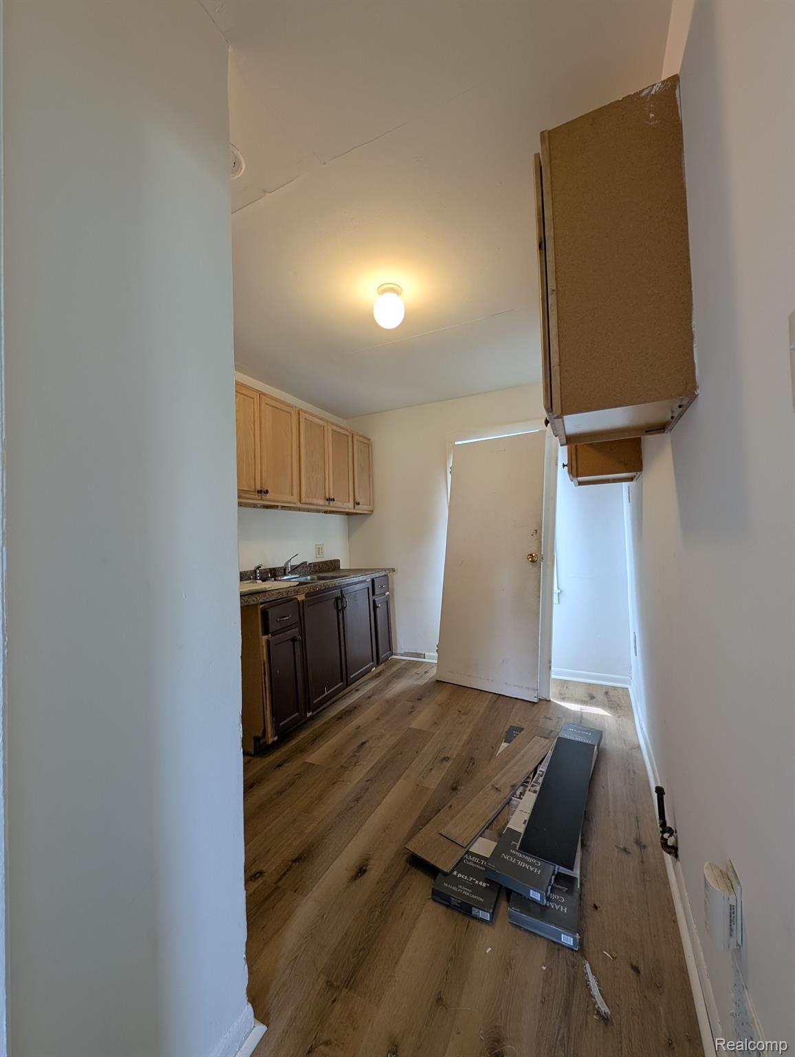249 W WILSON AVE