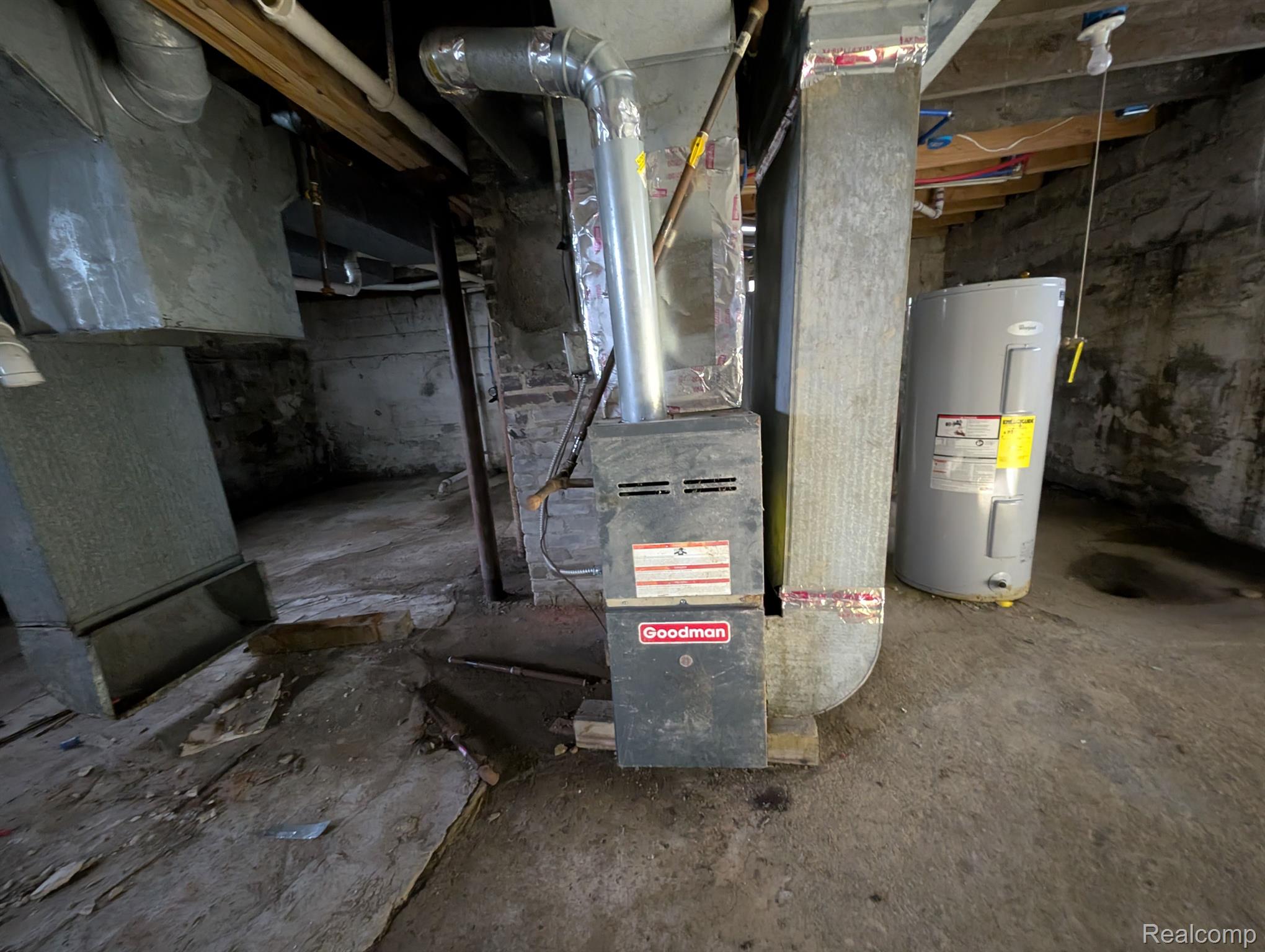 249 W WILSON AVE