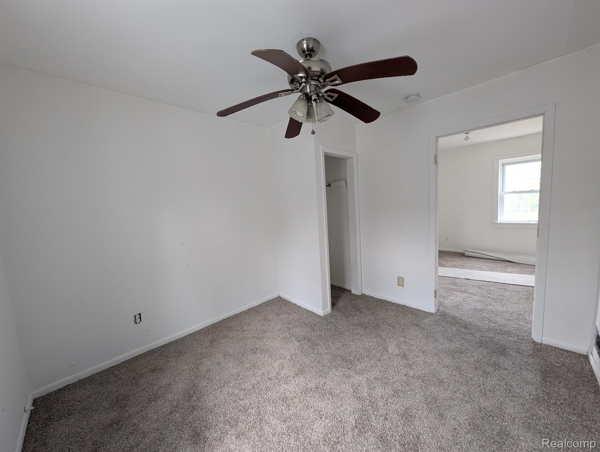 249 W WILSON AVE