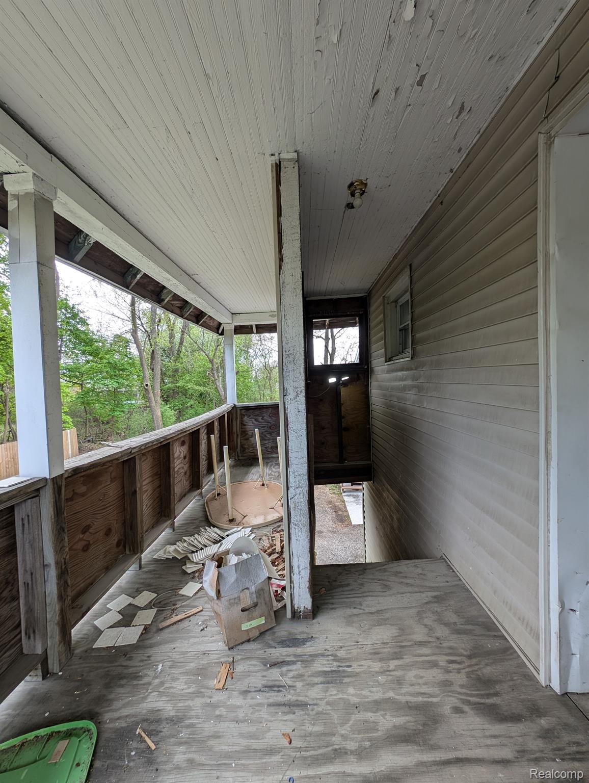 249 W WILSON AVE