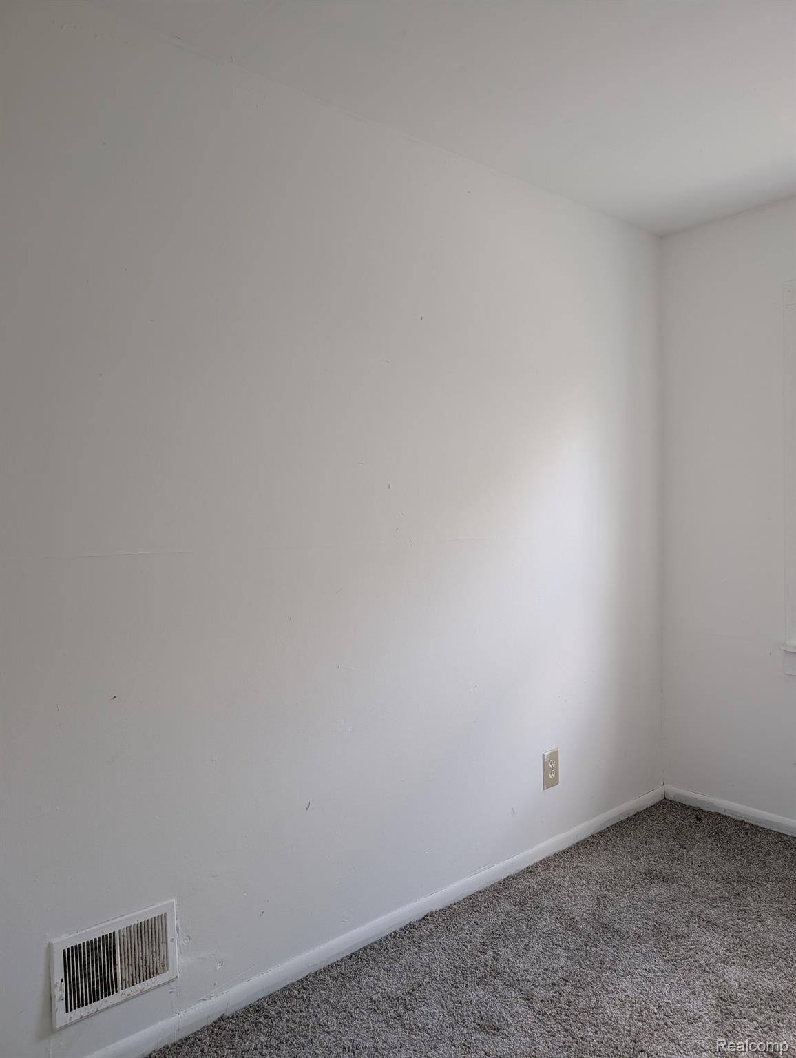 249 W WILSON AVE