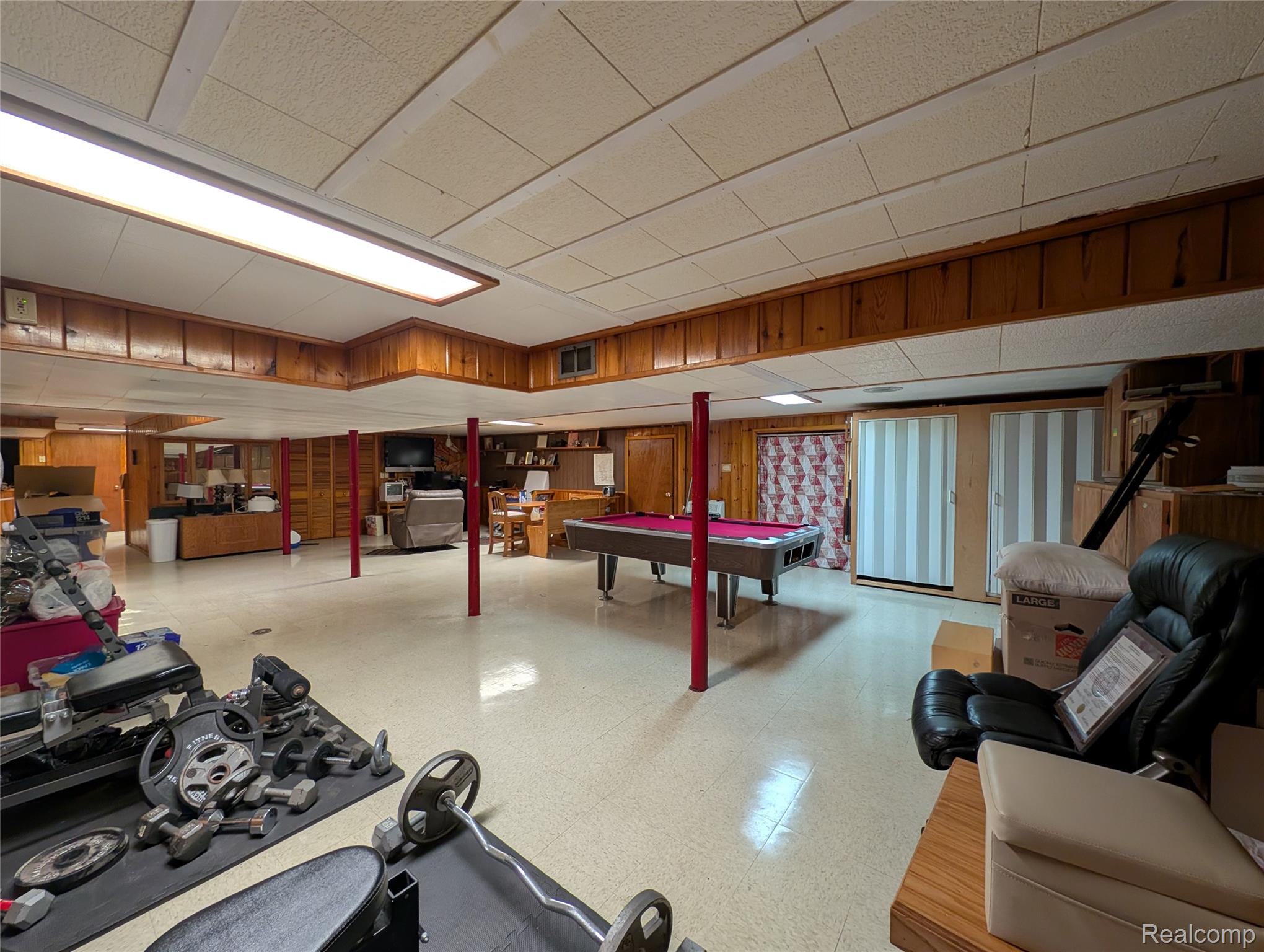 200 Astorwood