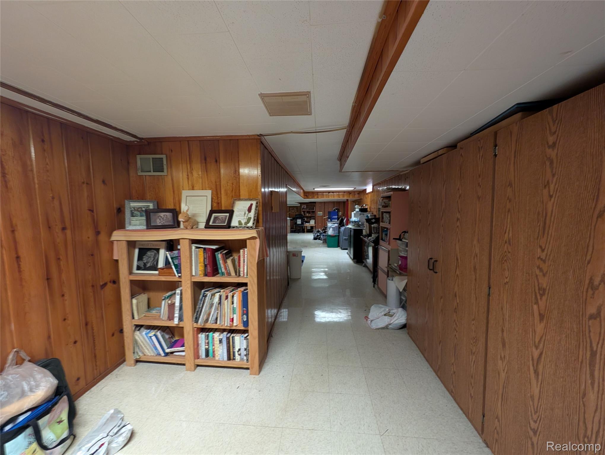 200 Astorwood