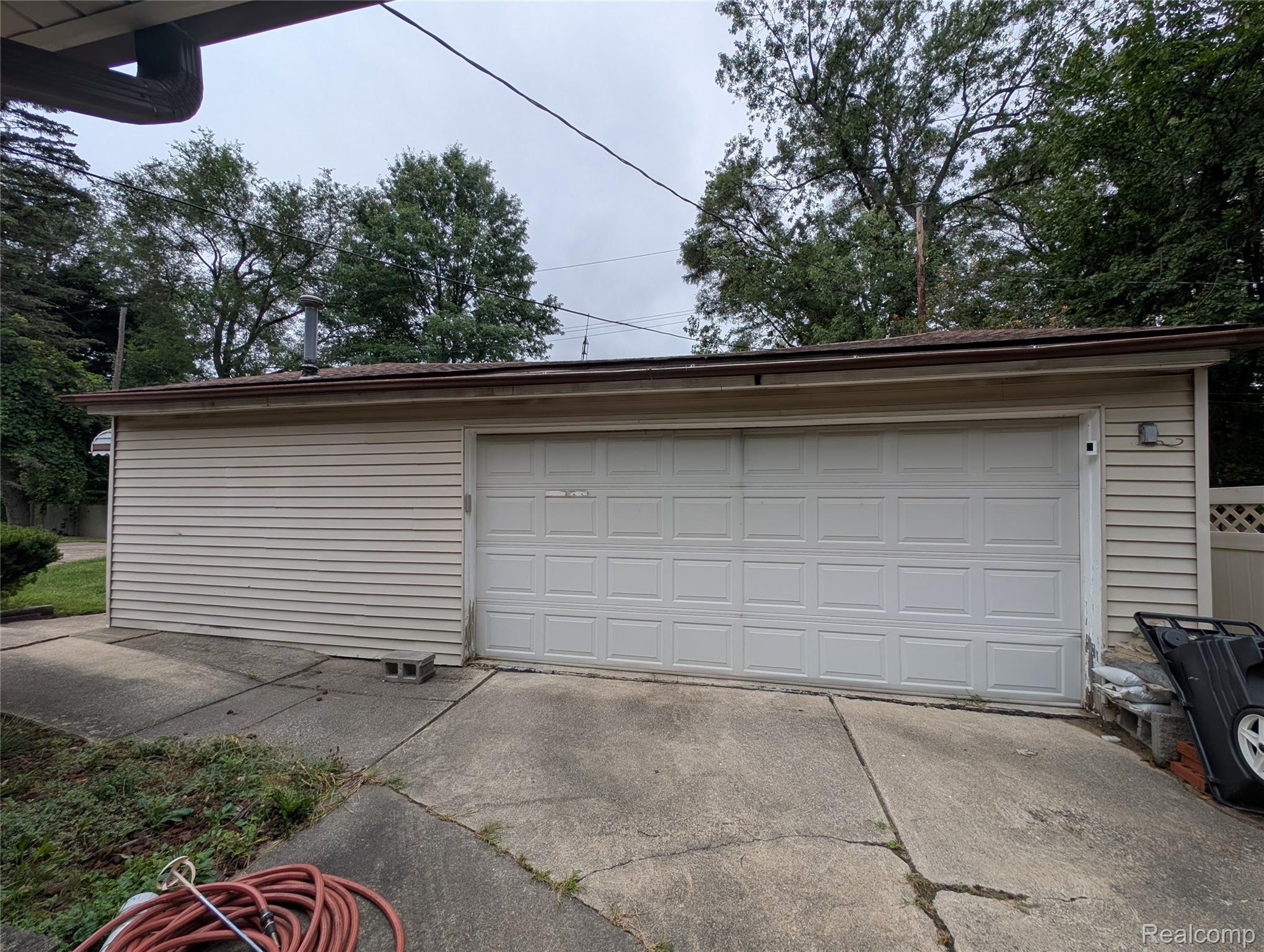 200 Astorwood