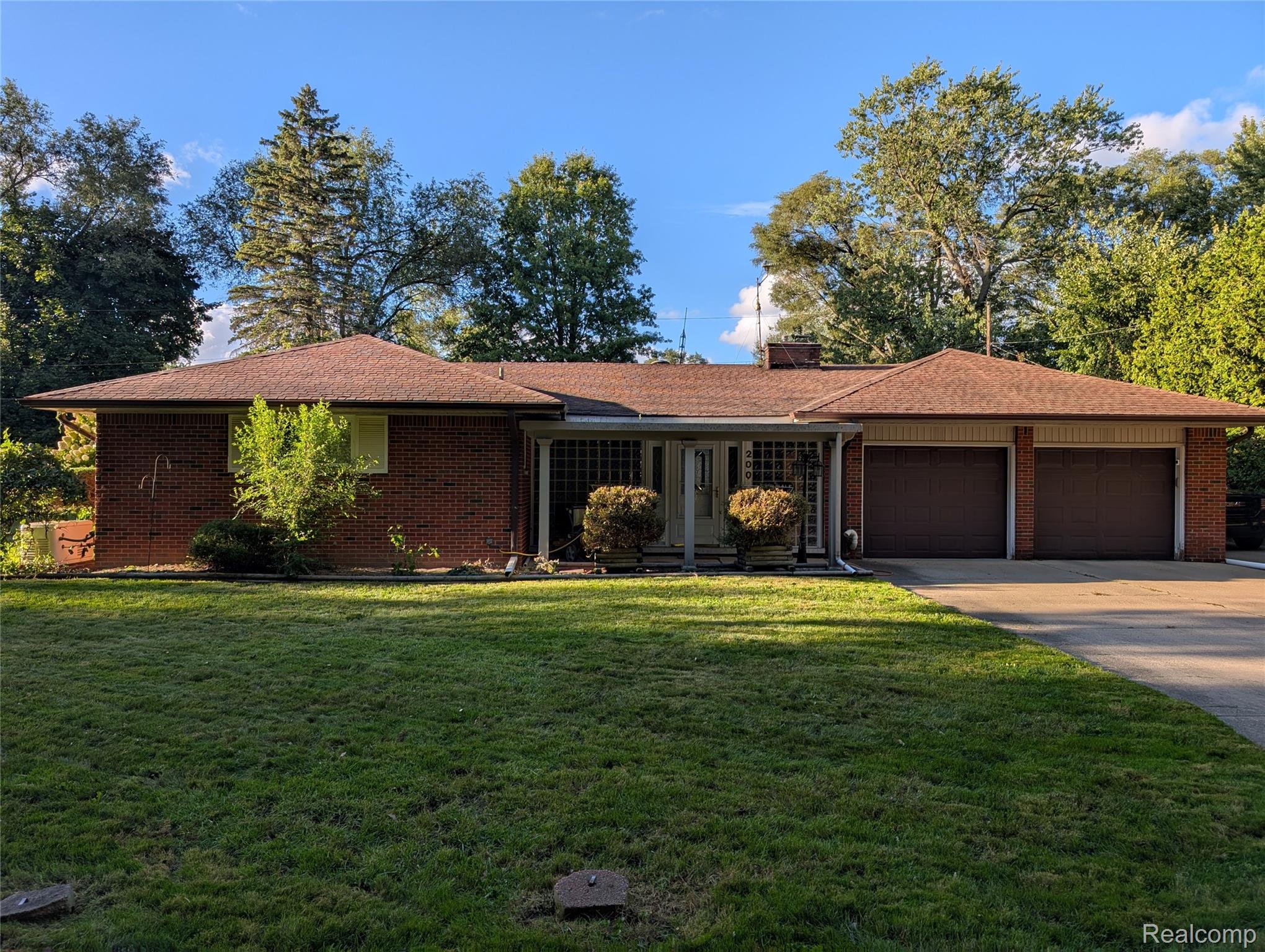 200 Astorwood