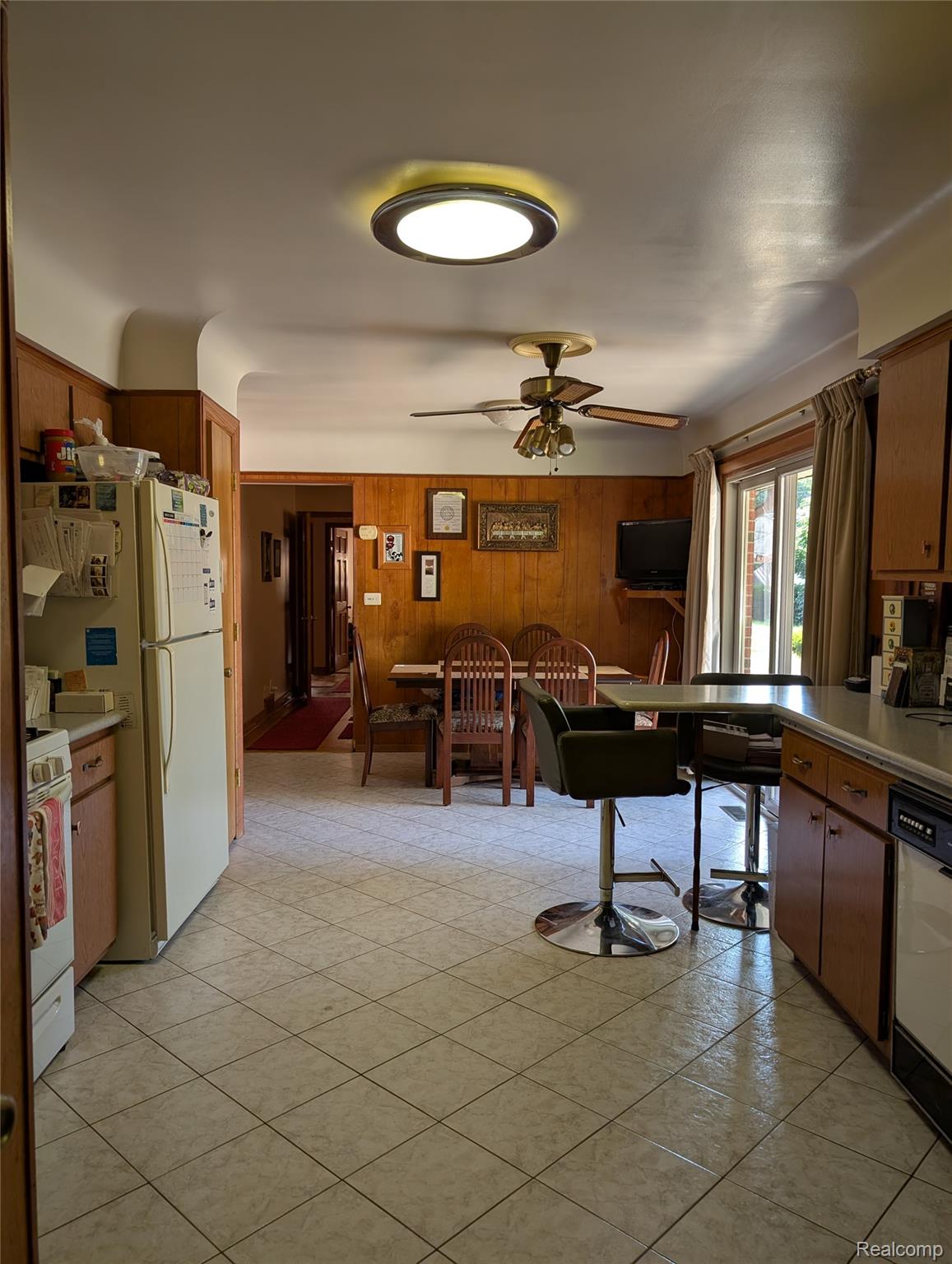 200 Astorwood