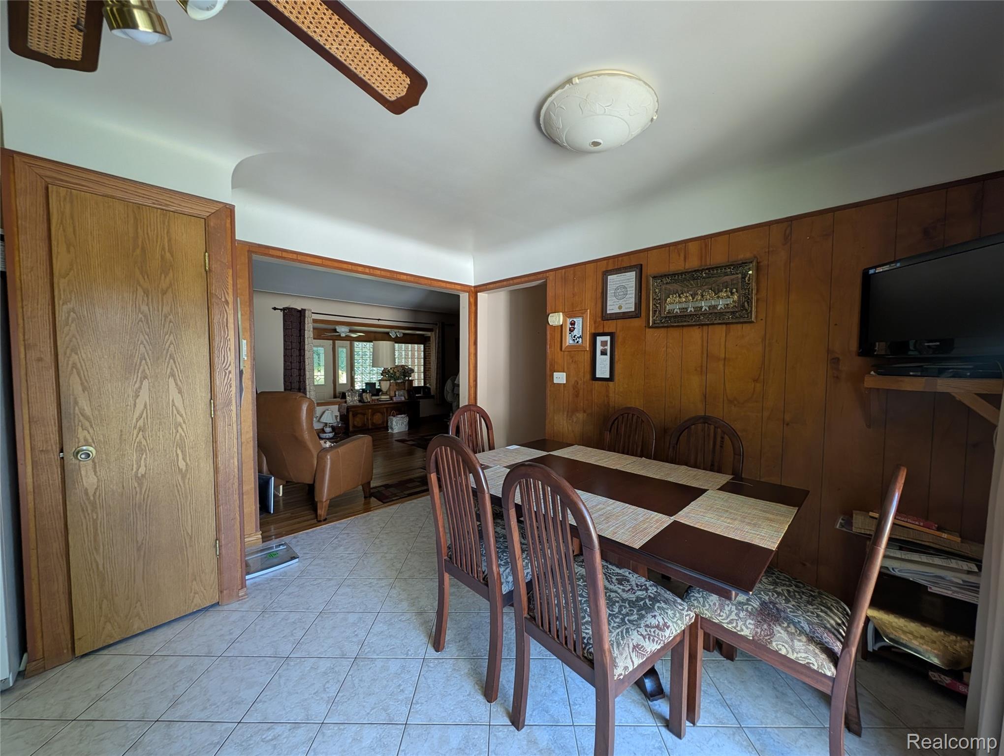 200 Astorwood