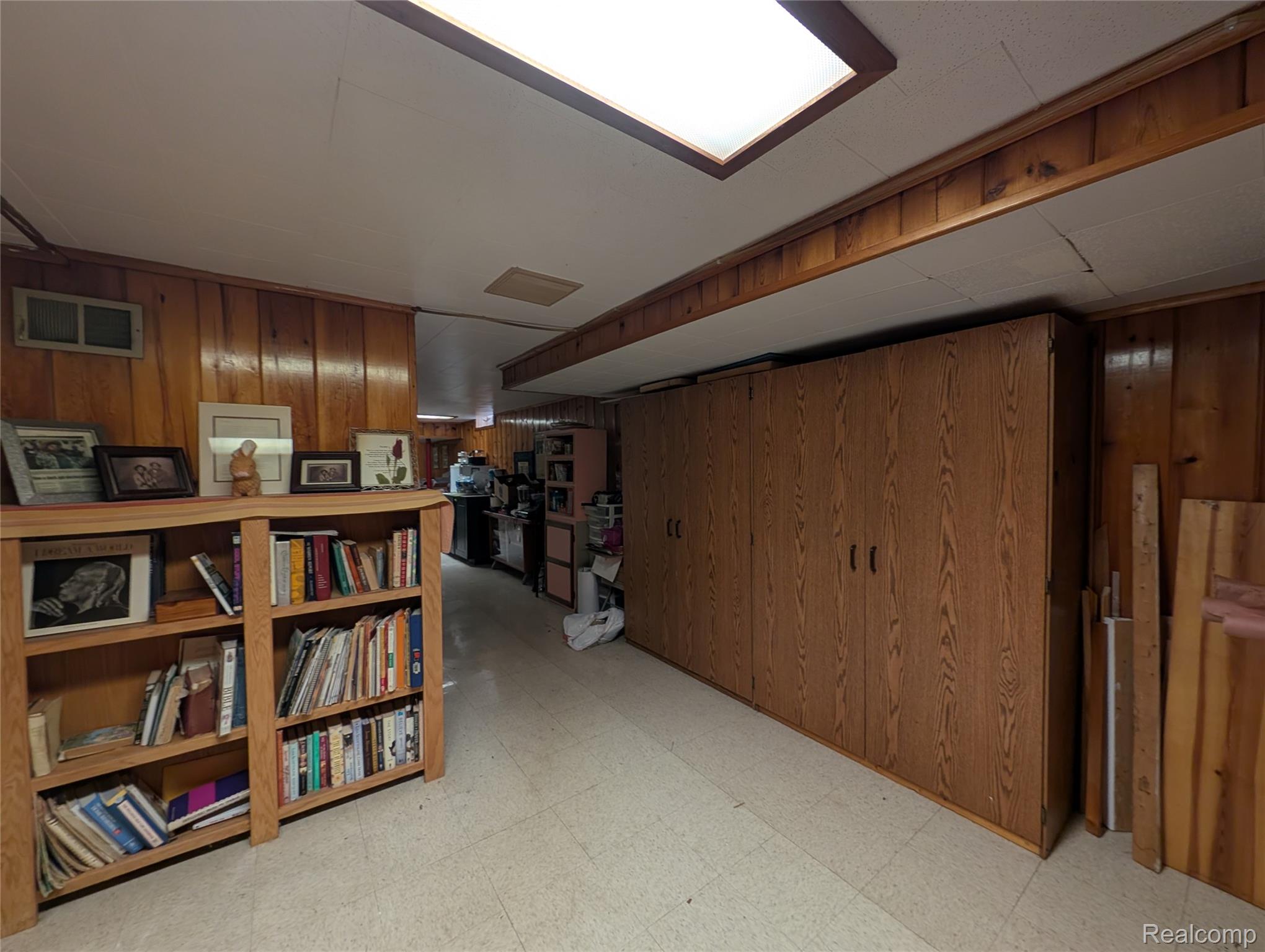 200 Astorwood
