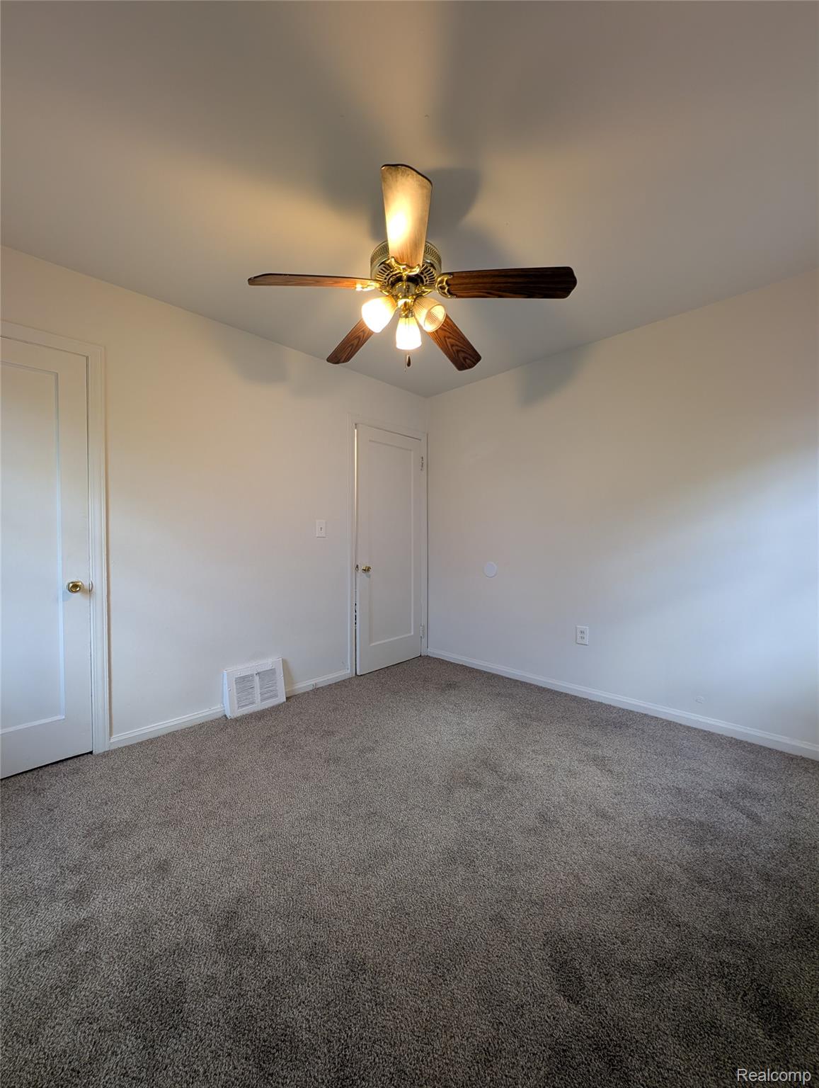305 South Boulevard W