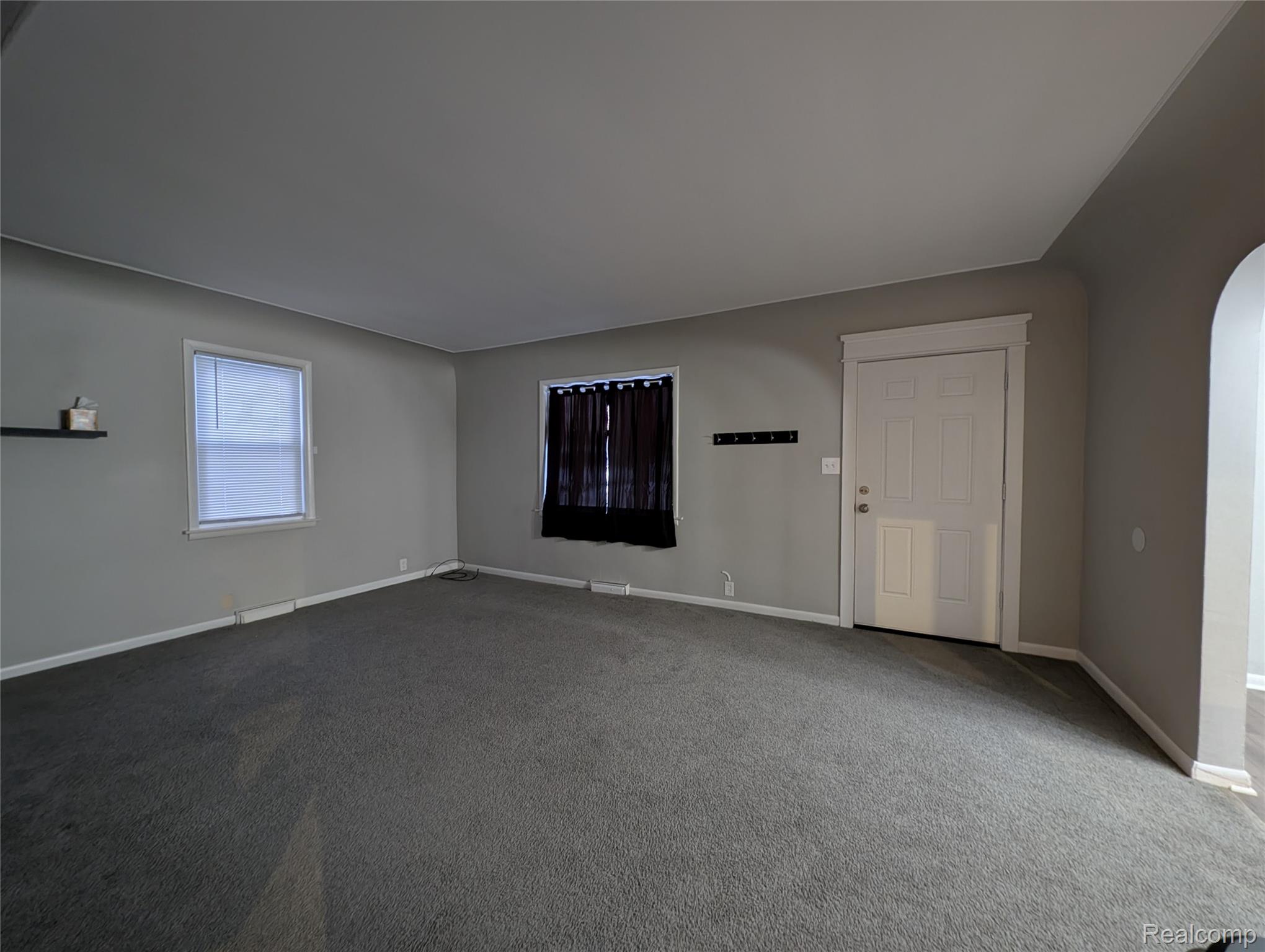 263 W Ann Arbor Avenue